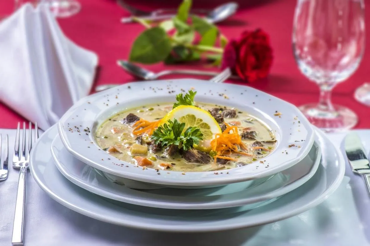 Dinner in Hotel Forest Hills