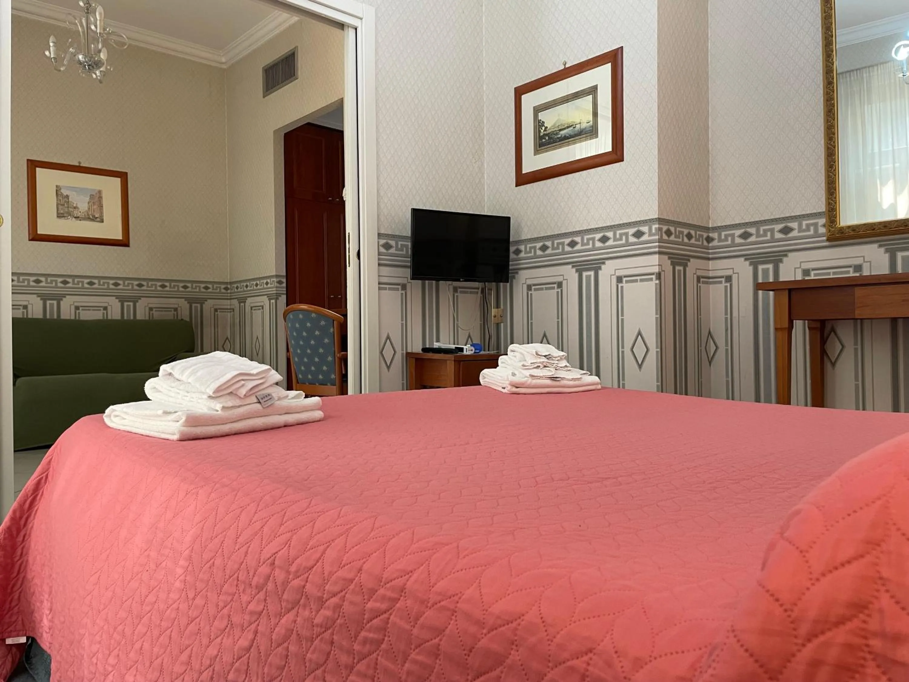 Bedroom, Bed in City Hall