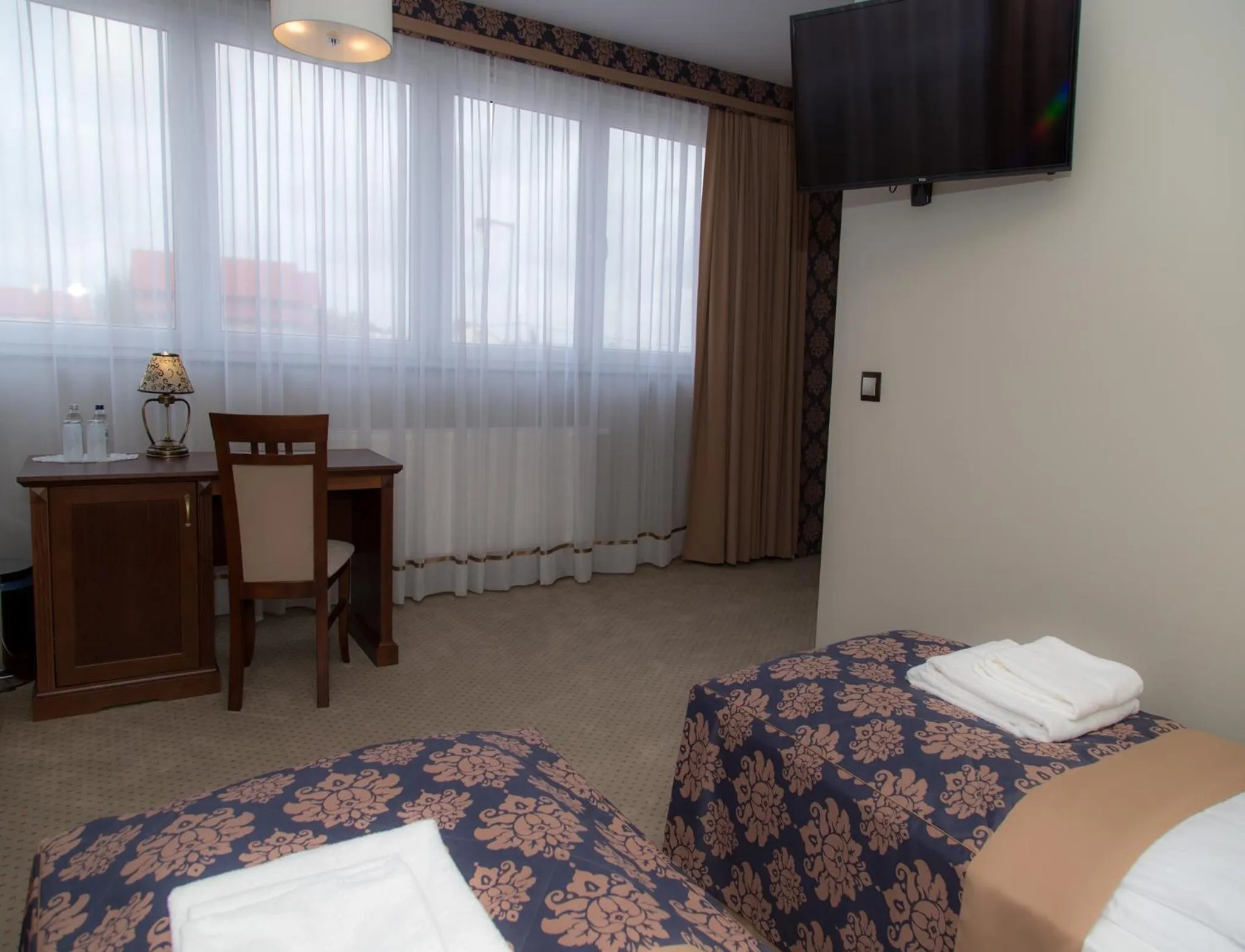 Photo of the whole room, Bed in Hotel Imperial Residence