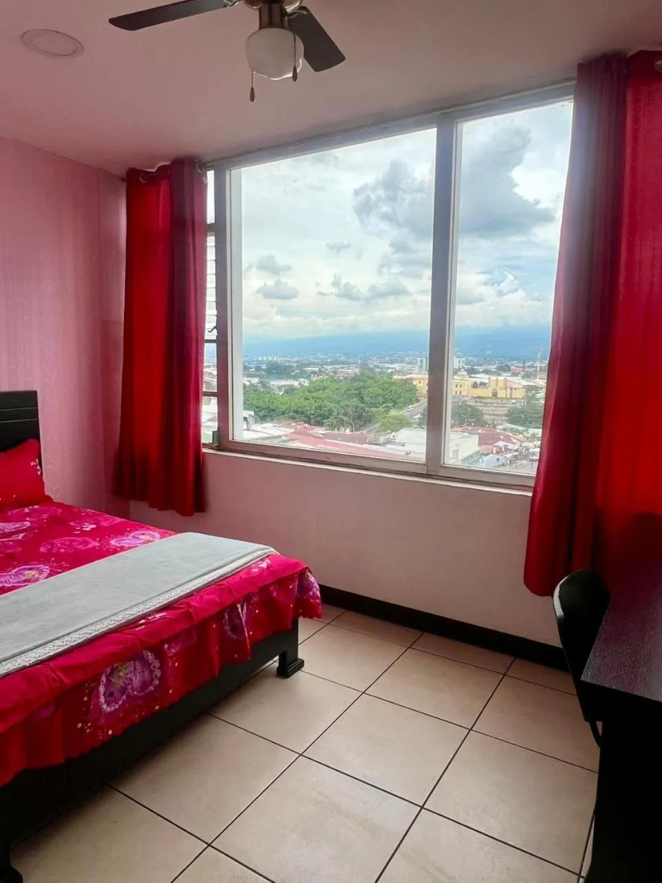 Bed in La Fortuna Roja