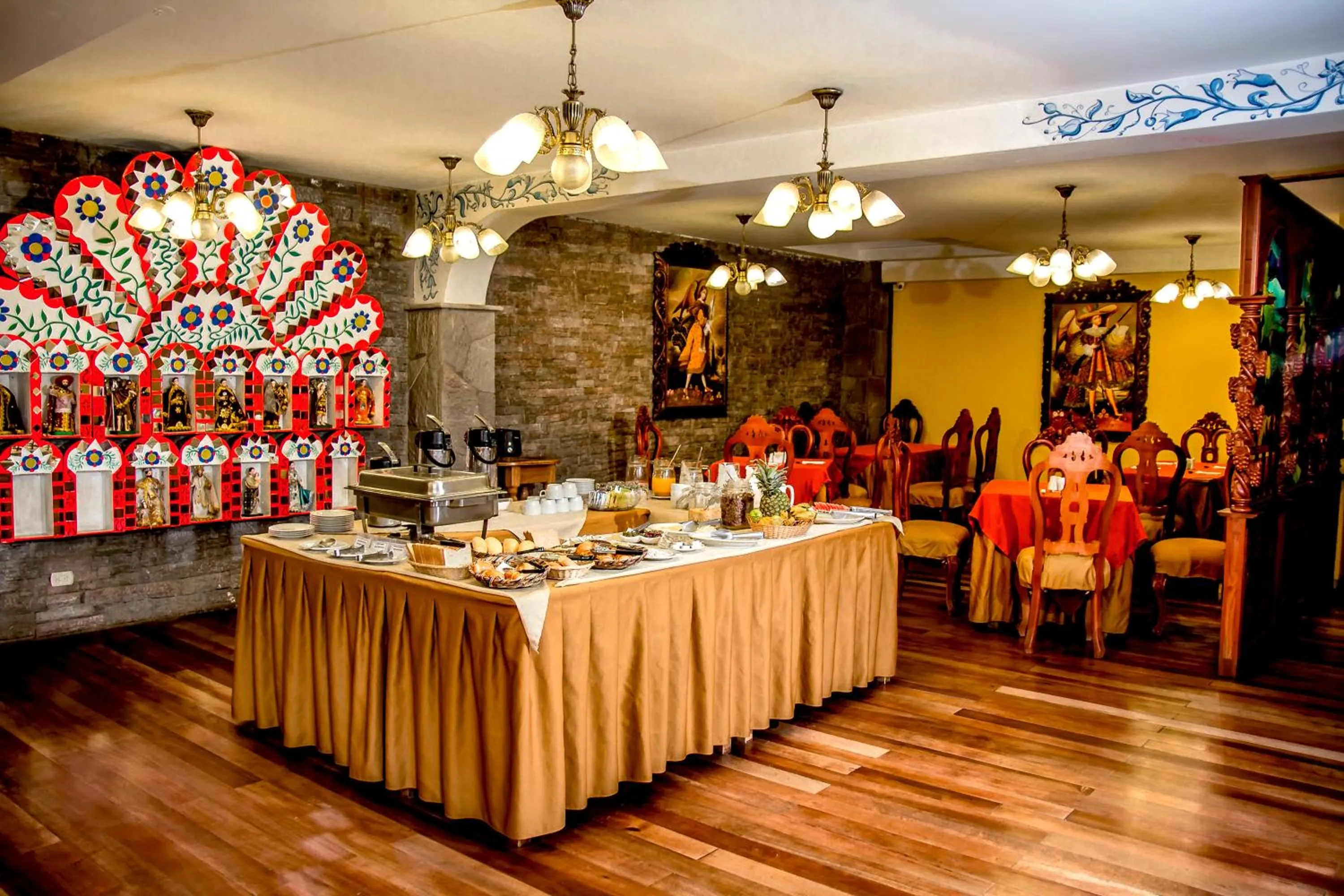 Restaurant/places to eat in Hotel Warari