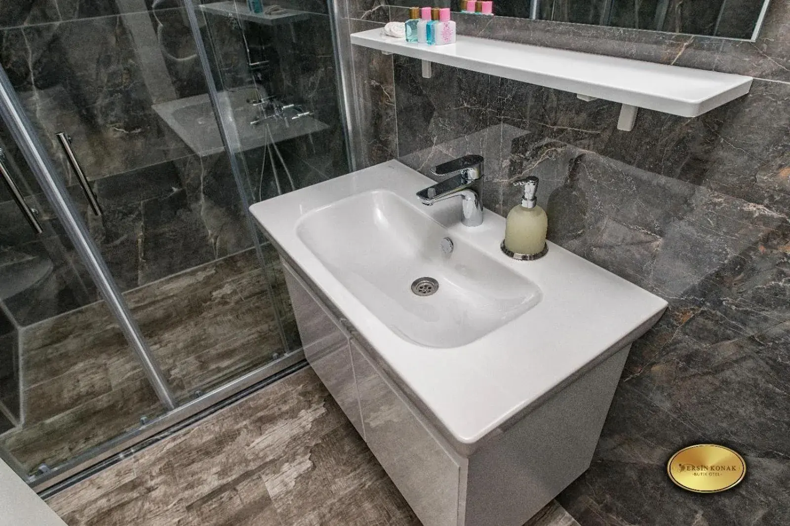 Double Room with Patio in Ersin Konak Double Room with Patio in Ersin Konak