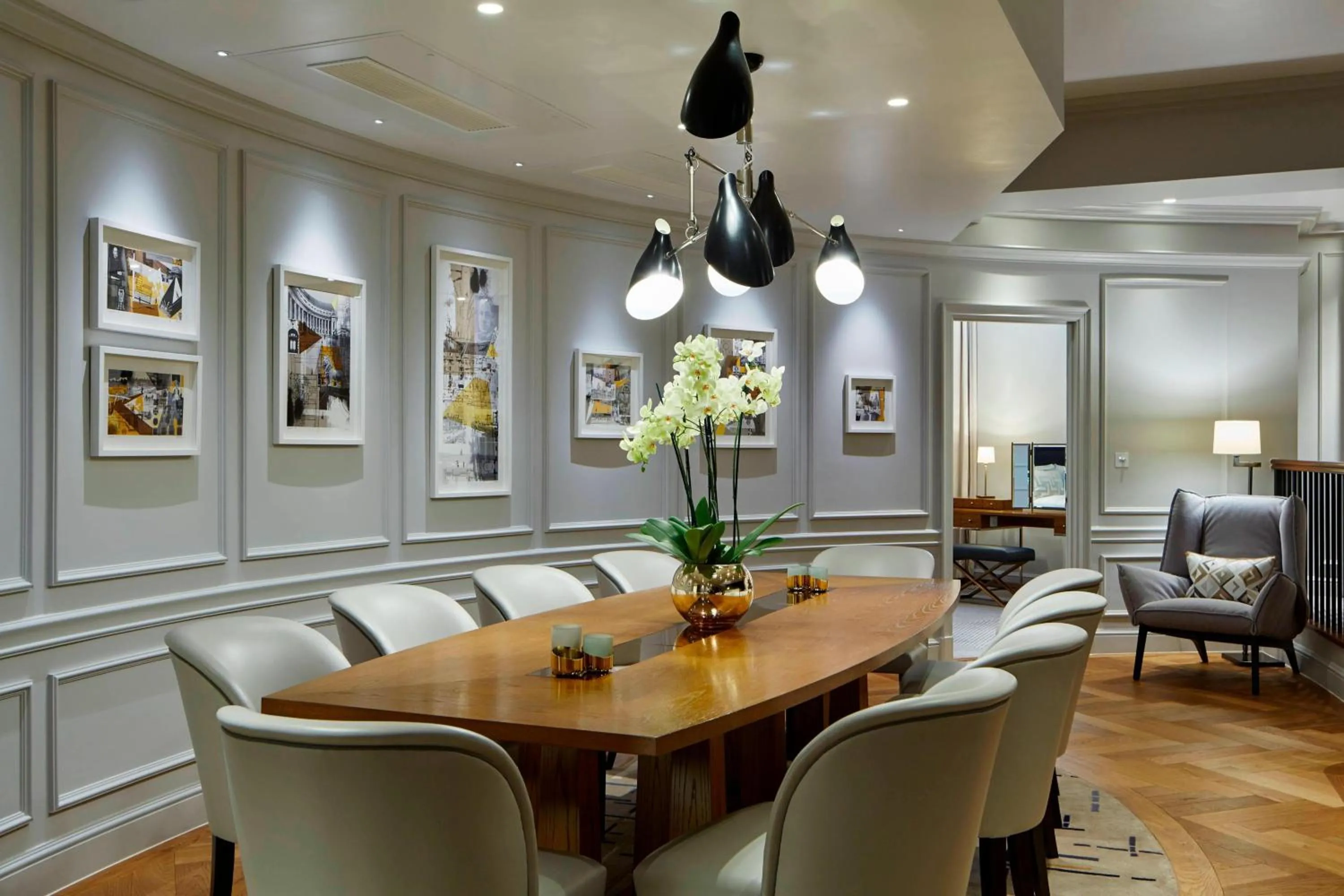 Photo of the whole room in London Marriott Hotel County Hall