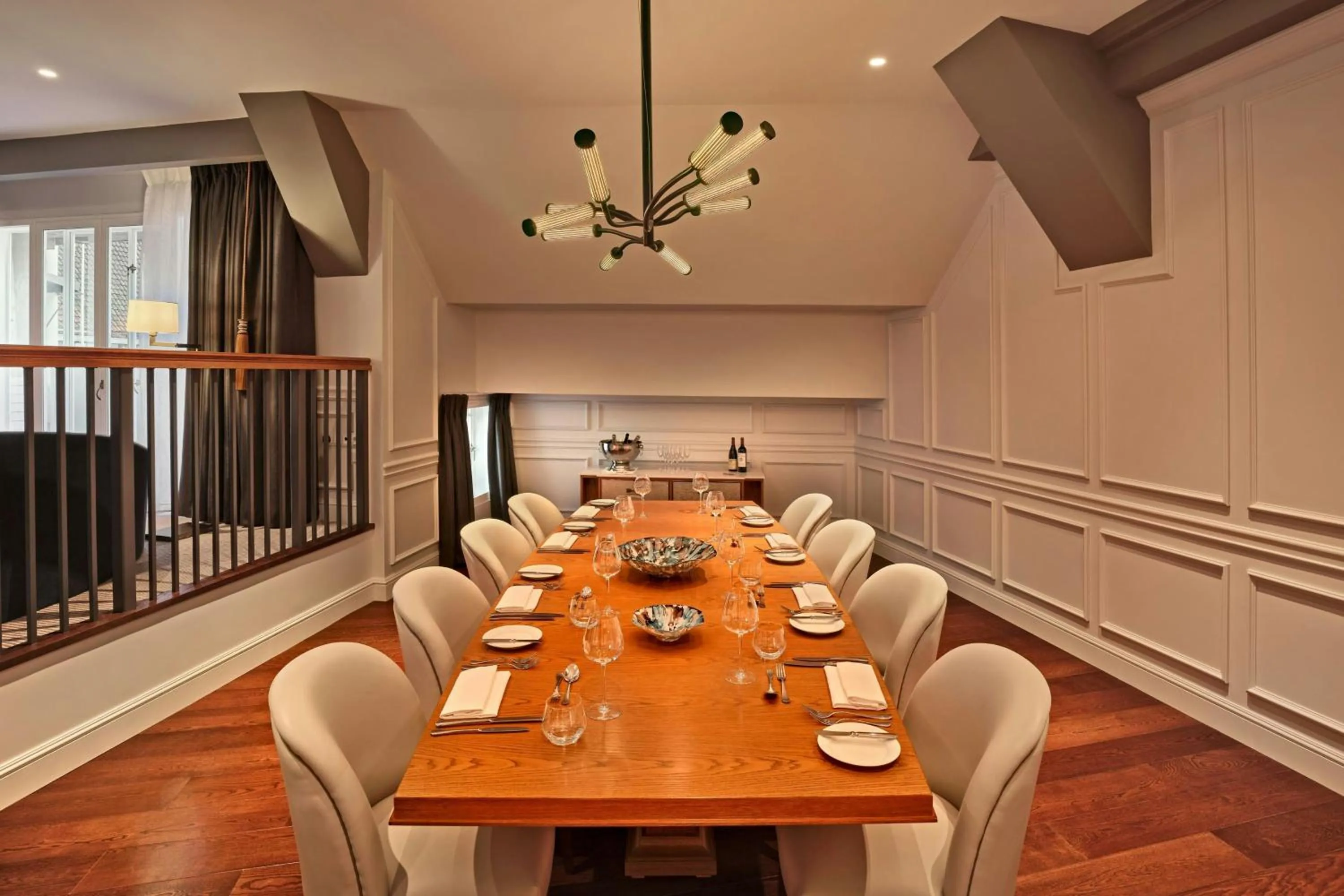 Photo of the whole room in London Marriott Hotel County Hall