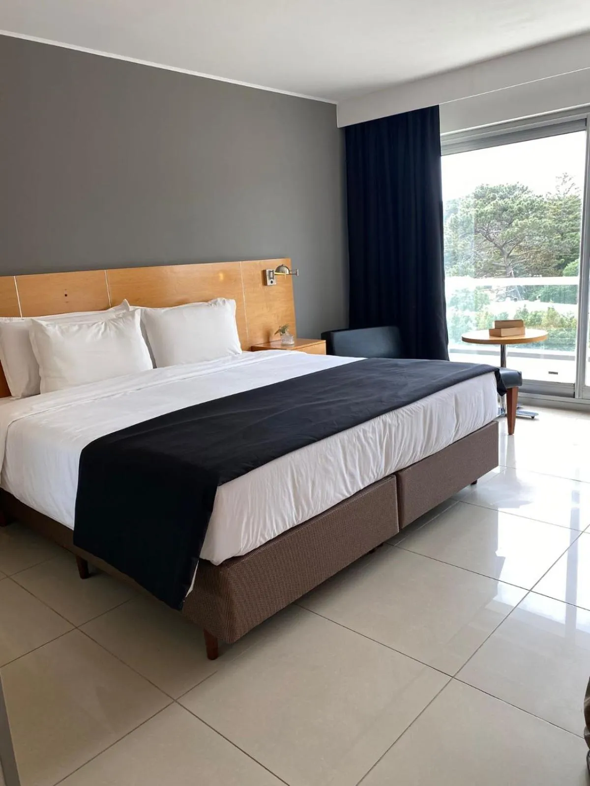 Property building, Bed in Park Hotel