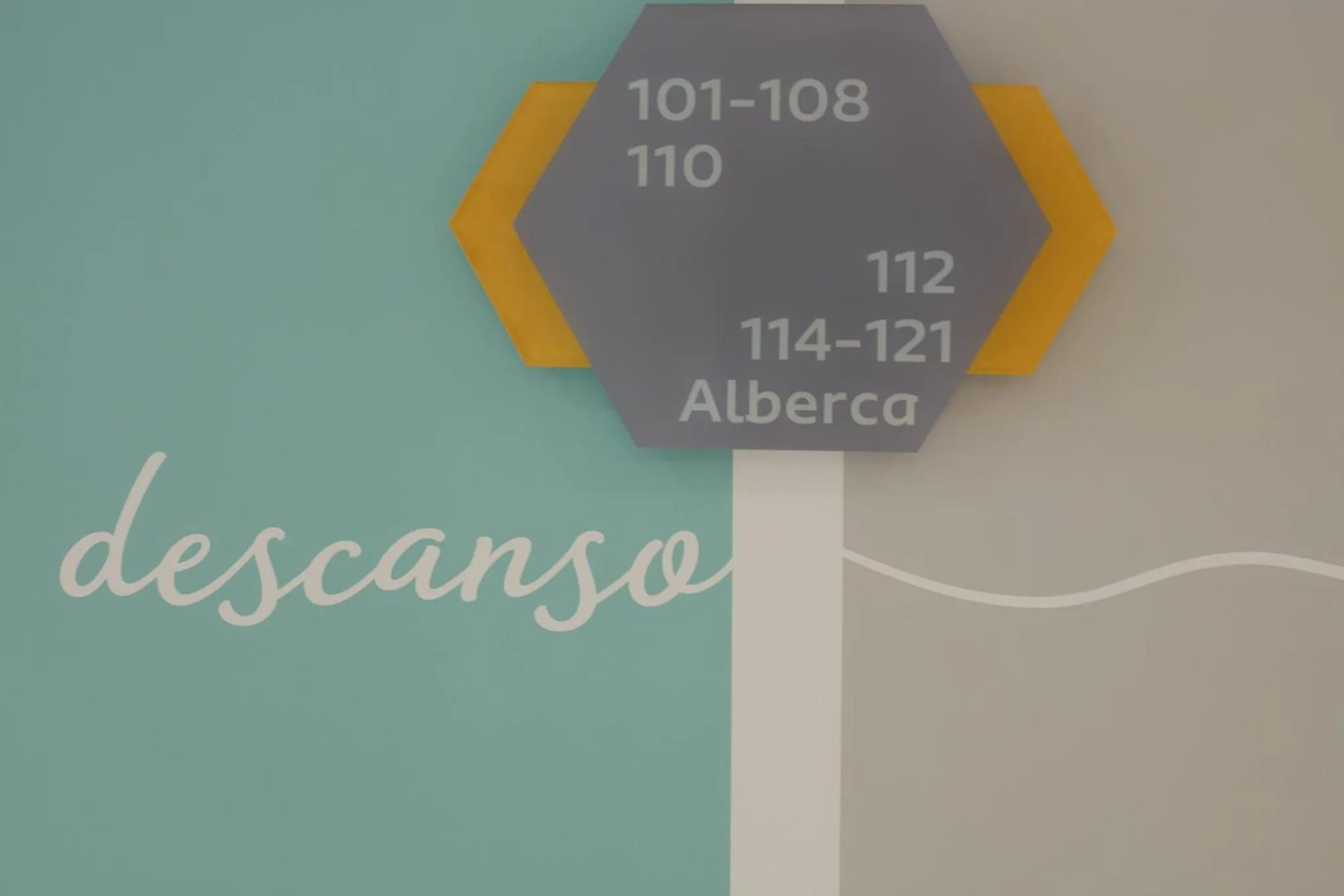 Decorative detail in One Acapulco Diamante