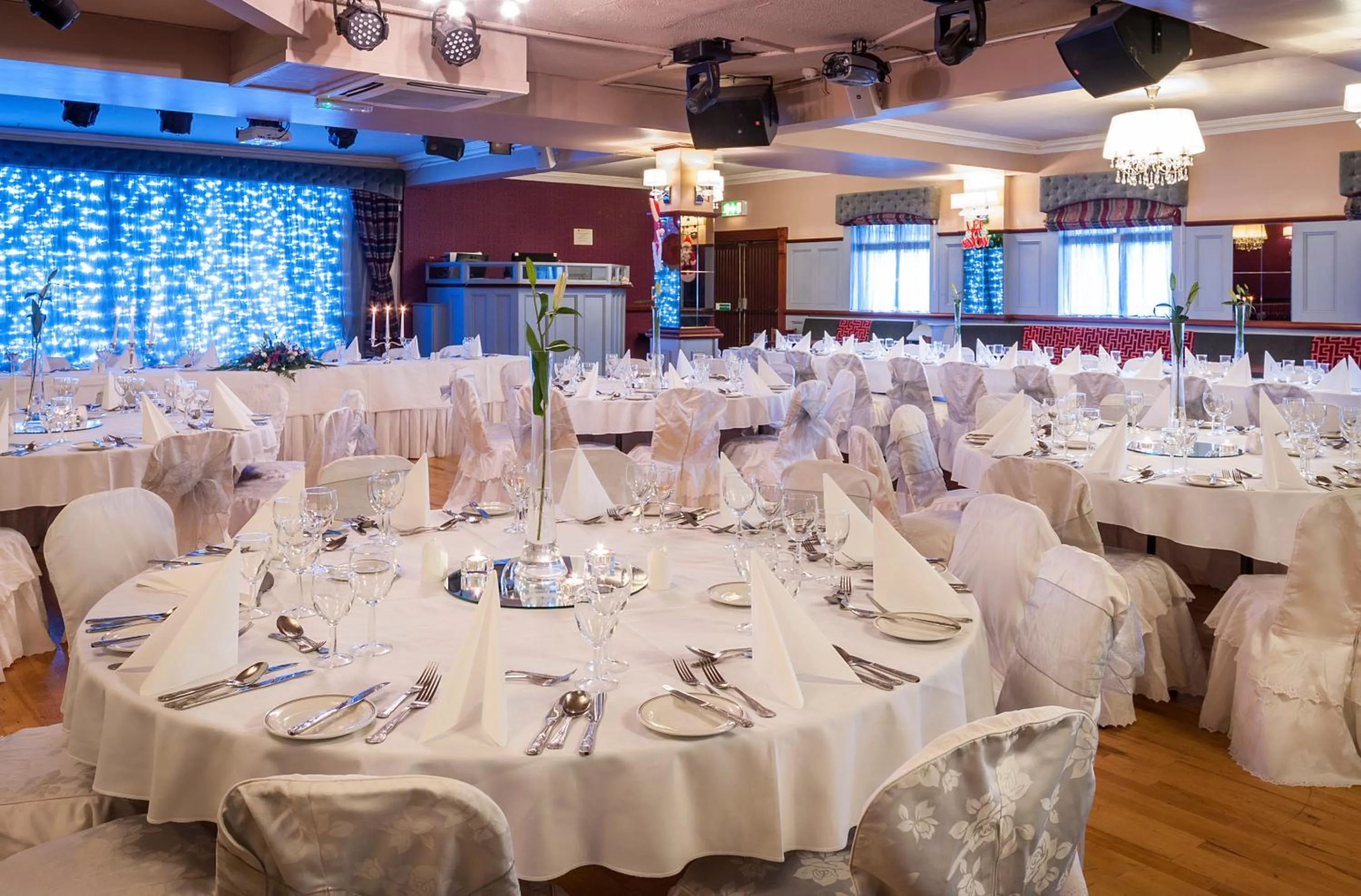 Banquet/Function facilities in Lake of Shadows Hotel