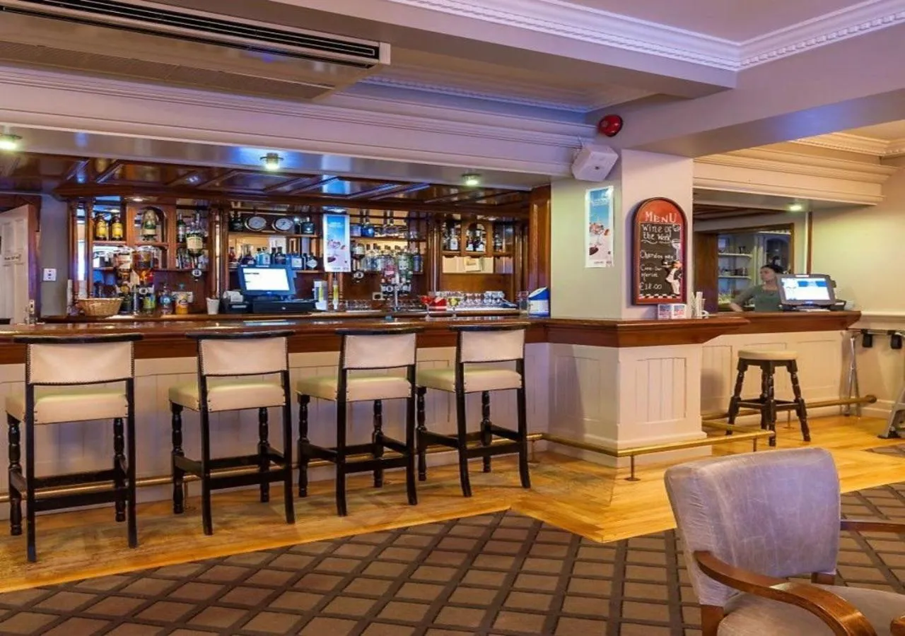 Lounge or bar in Lake of Shadows Hotel