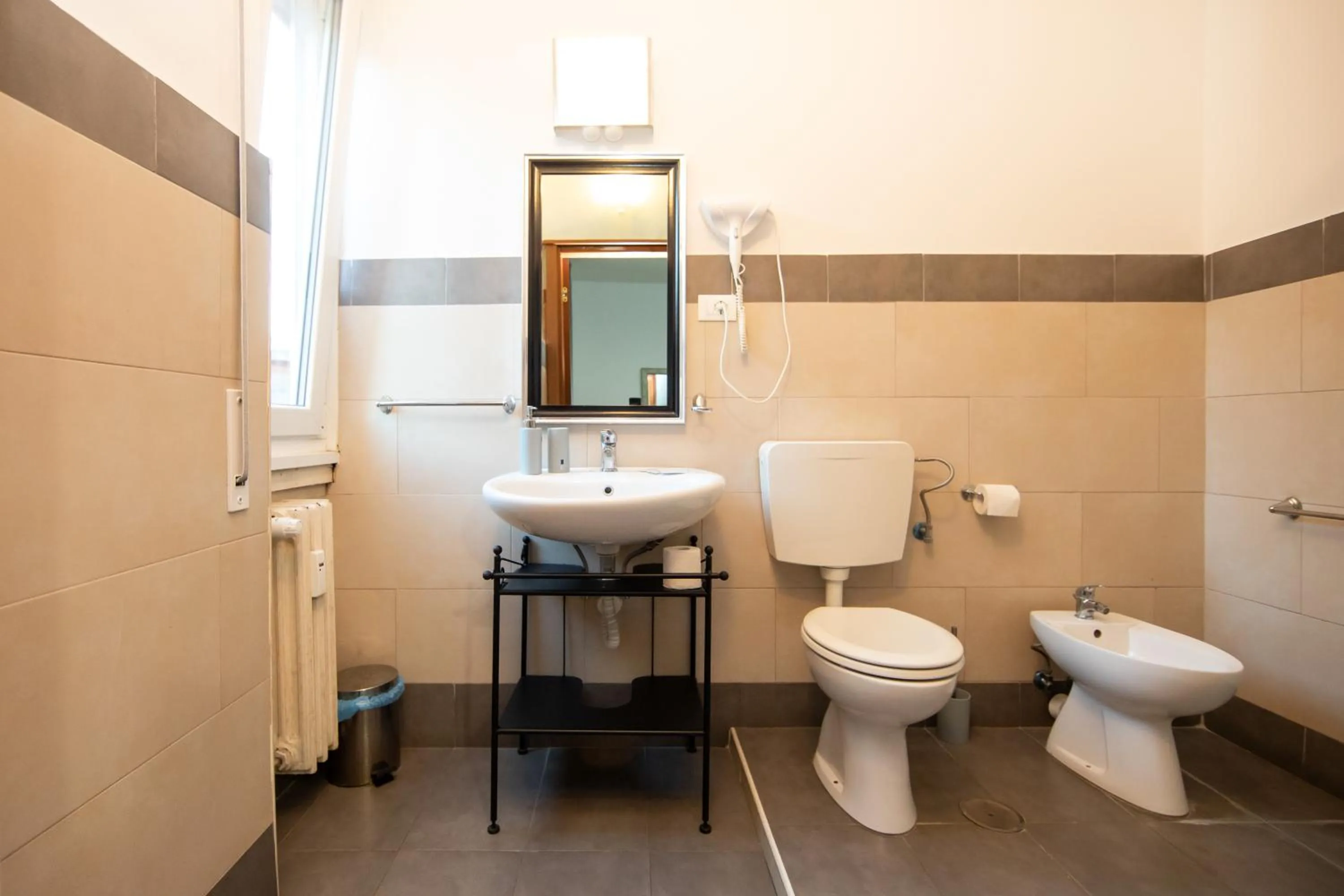 Bathroom in L'Imperiale RomaTrastevere