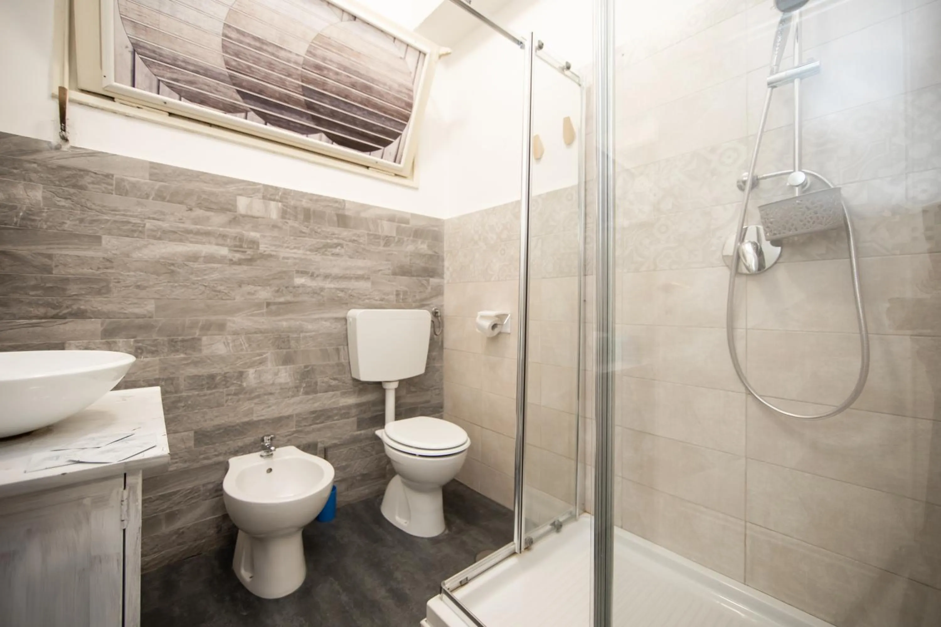 Bathroom in L'Imperiale RomaTrastevere