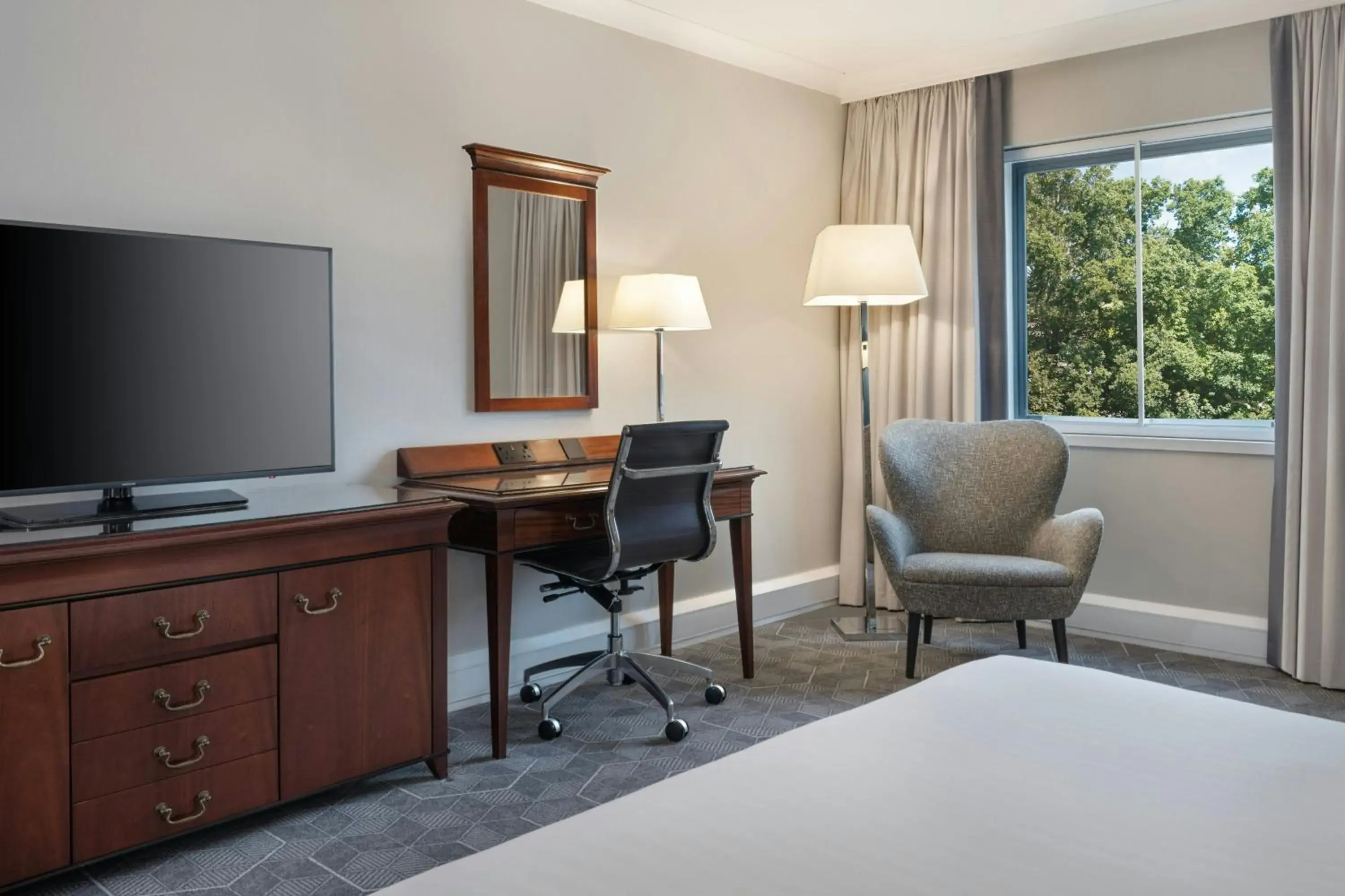 Deluxe Queen Room with Two Queen Beds in Delta Hotels by Marriott Newcastle Gateshead Deluxe Queen Room with Two Queen Beds in Delta Hotels by Marriott Newcastle Gateshead