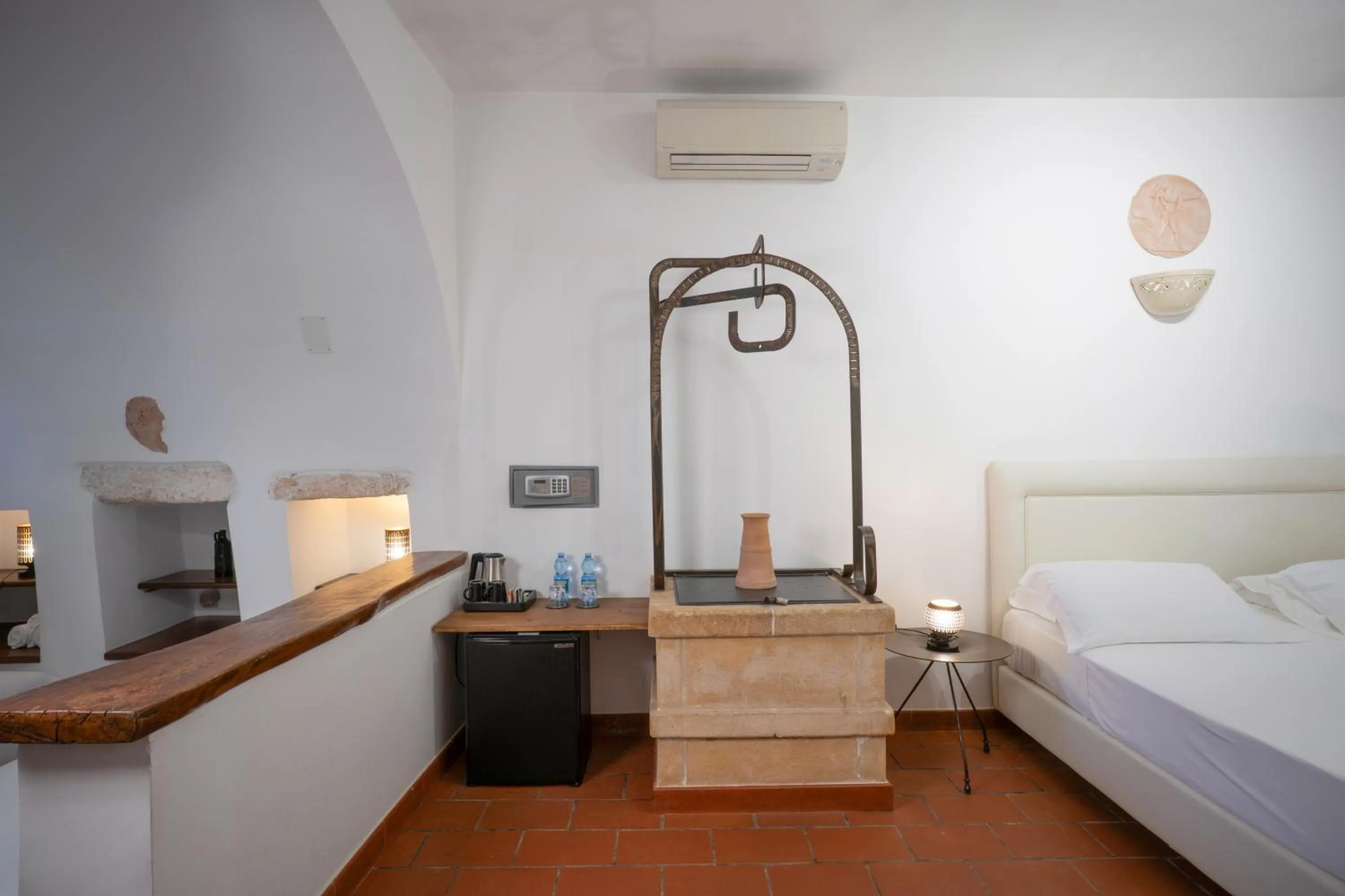 Food and drinks, Bed in Masseria Le Lamie