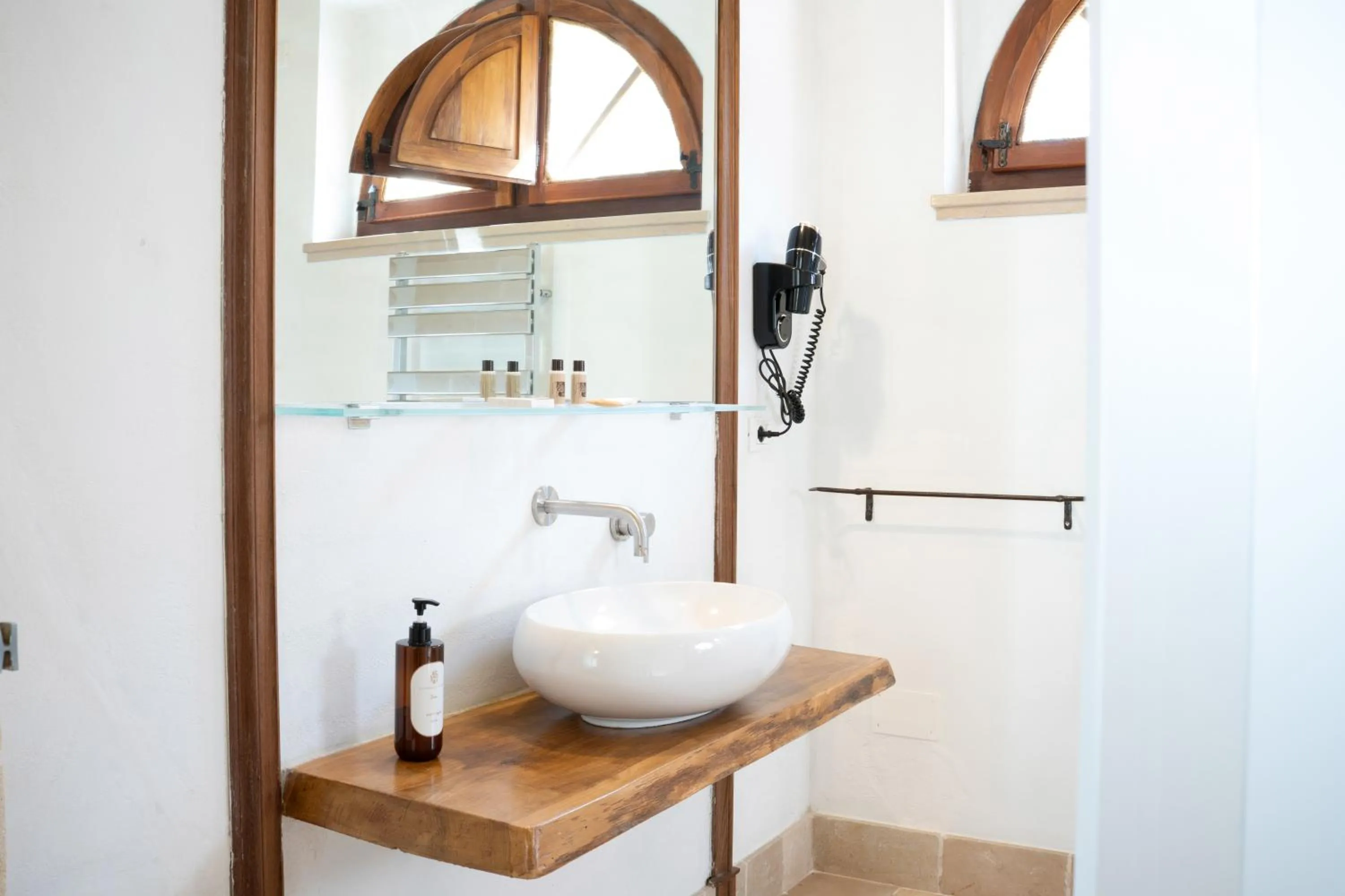 Bathroom in Masseria Le Lamie