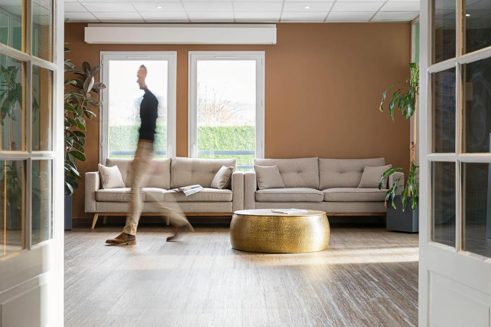 Lobby or reception in Logis Hôtel Restaurant L'Abri