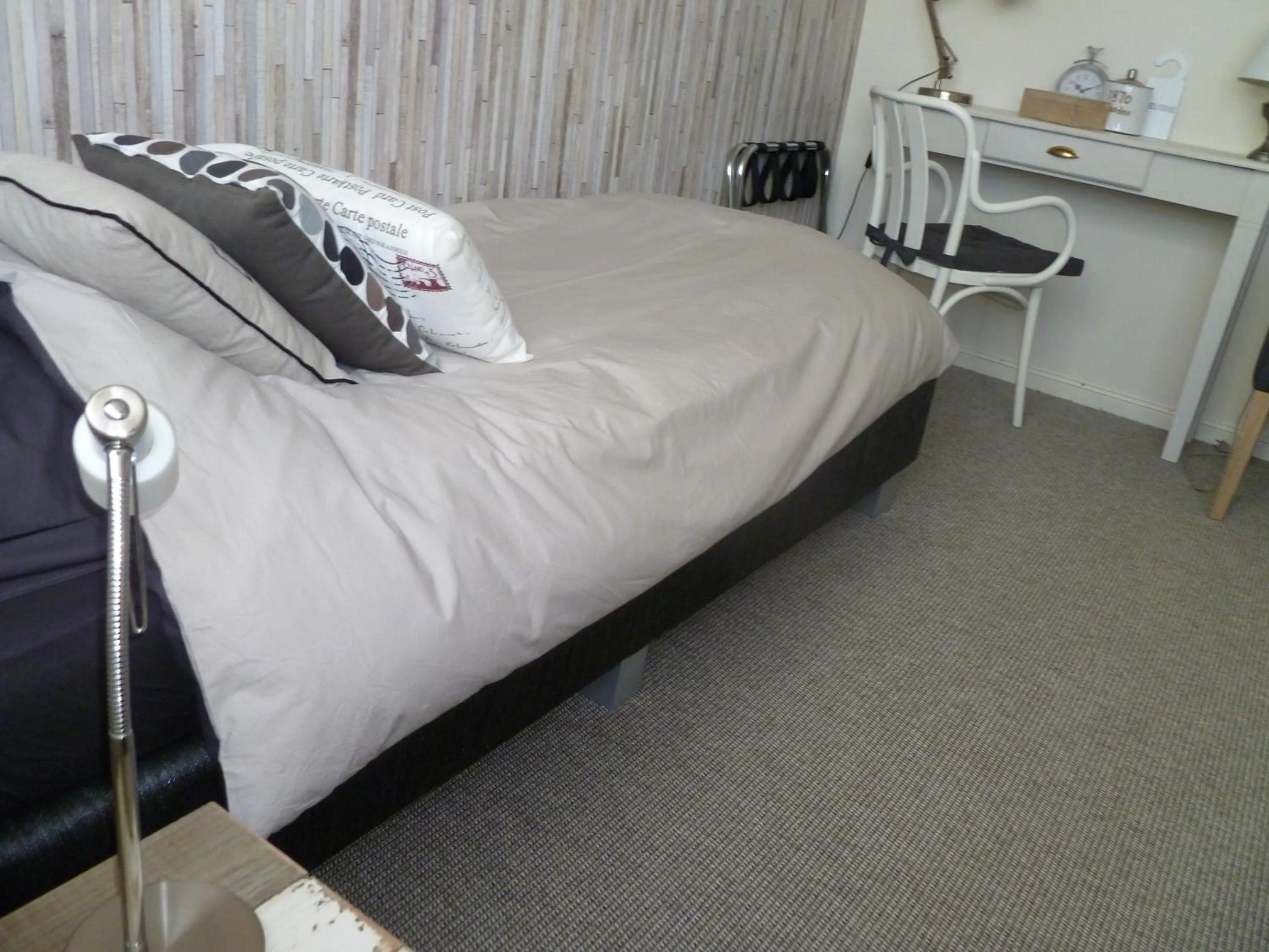 Bed in Hotel-Restaurant van der Weijde