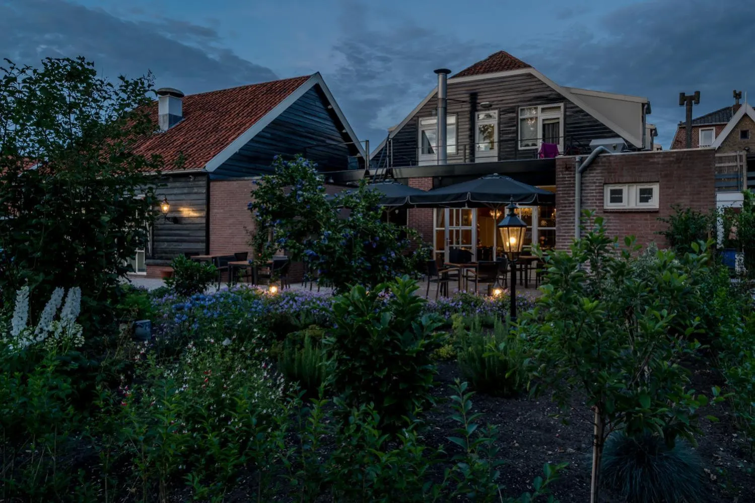 Sunset in Hotel-Restaurant van der Weijde