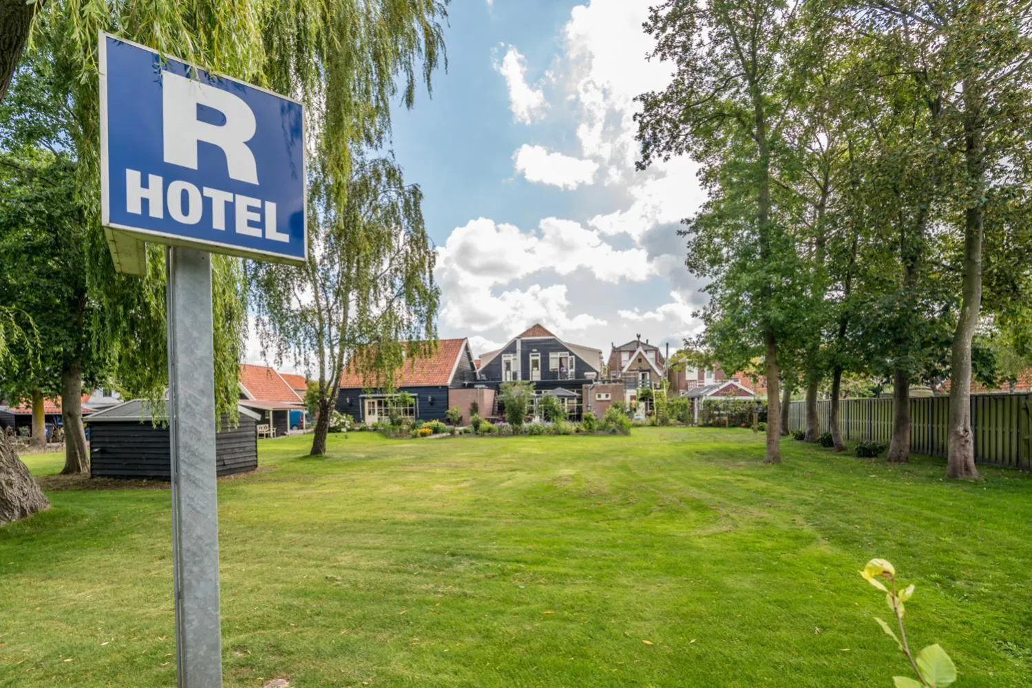 Garden in Hotel-Restaurant van der Weijde