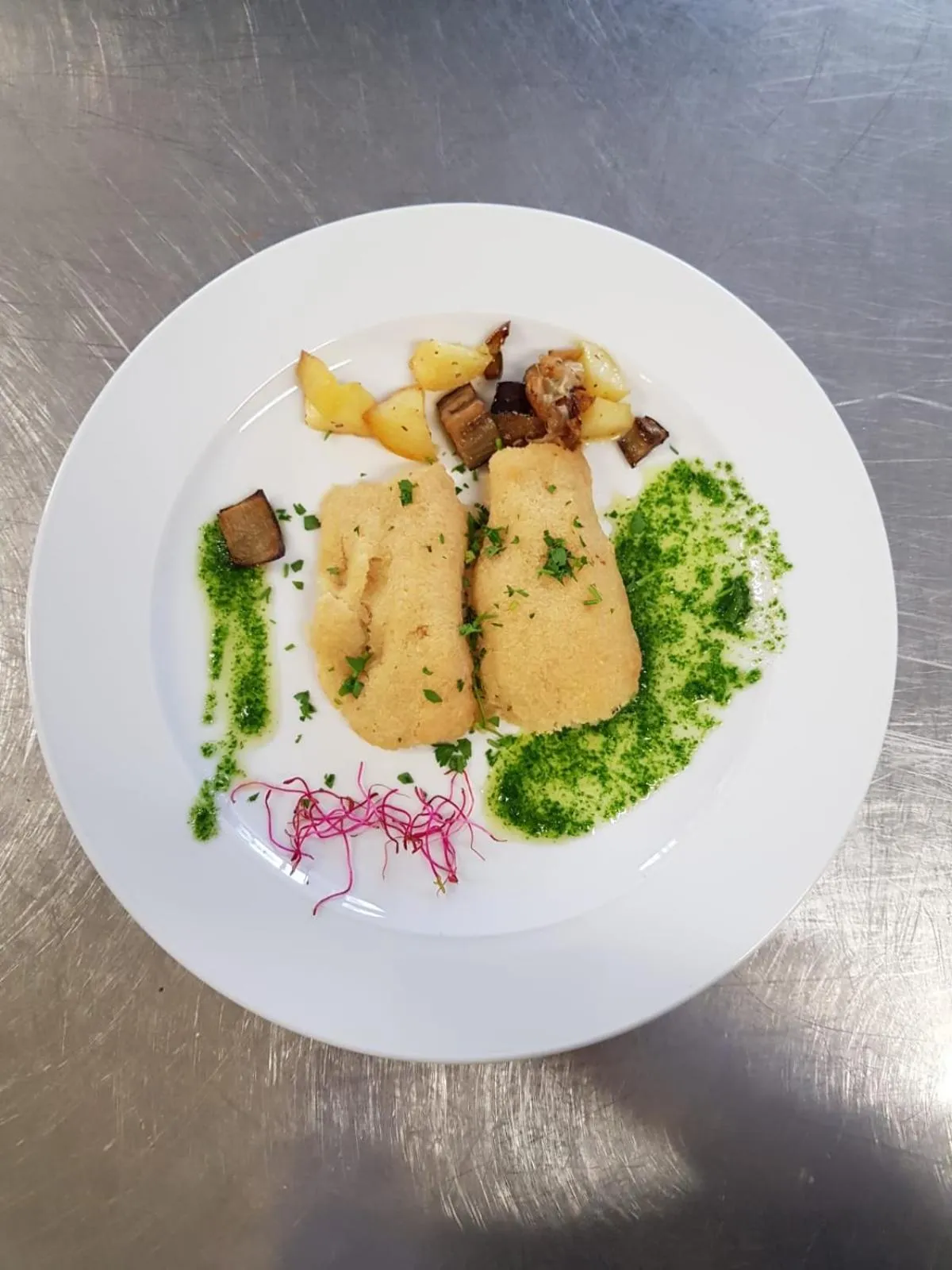 Restaurant/places to eat in Zenit Hotel