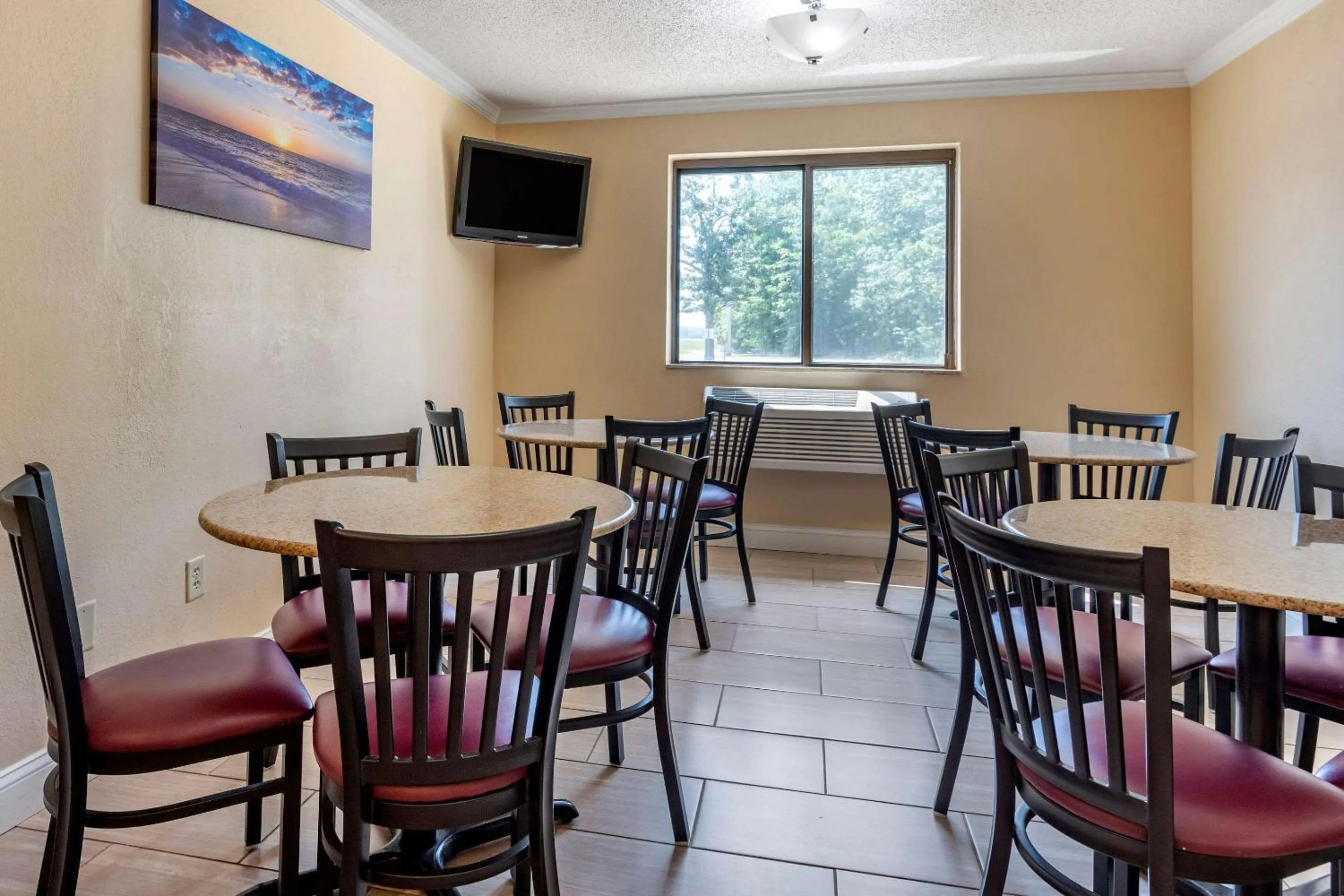 Restaurant/places to eat in Quality Inn Sanford - Kennebunk