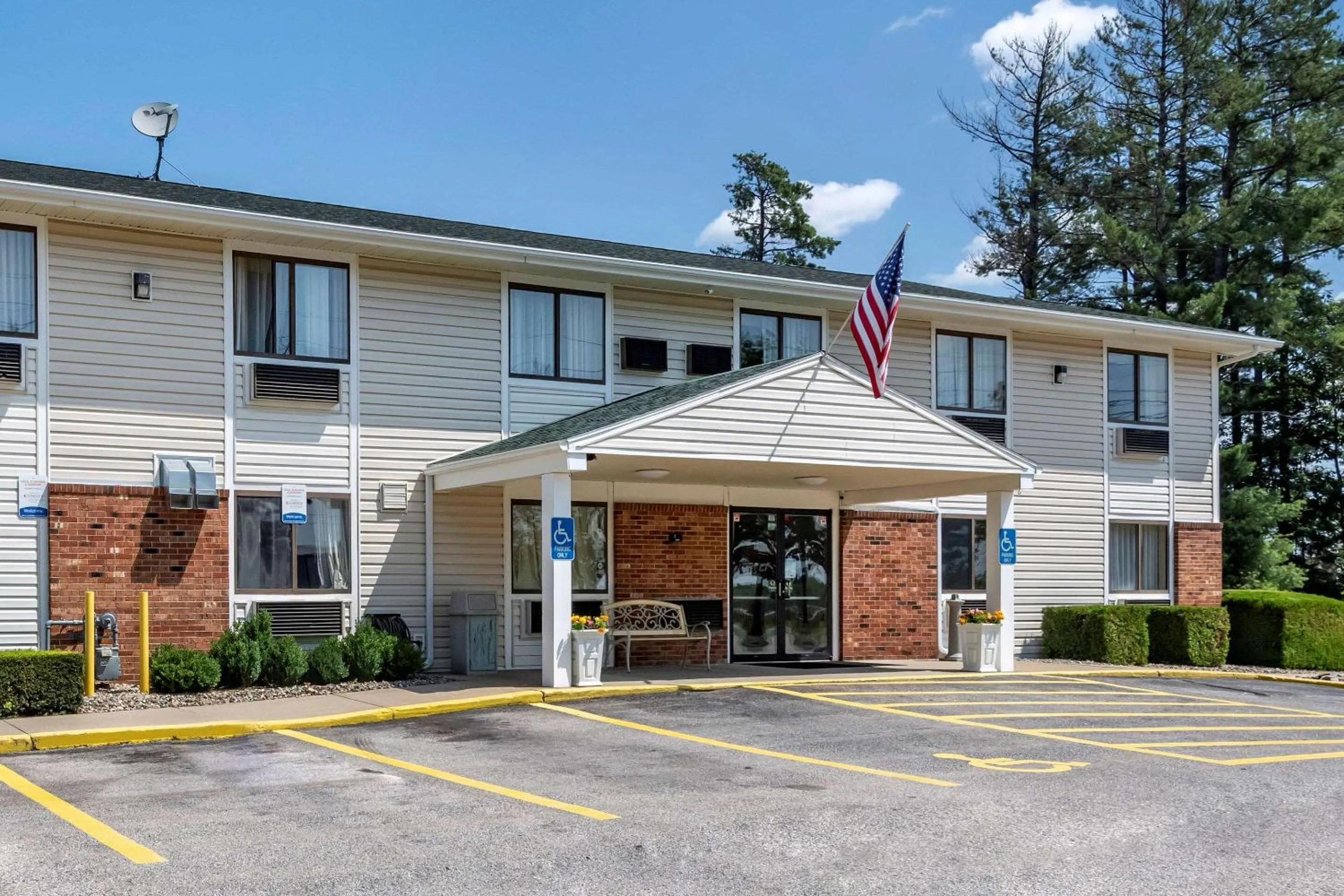 Property building in Quality Inn Sanford - Kennebunk