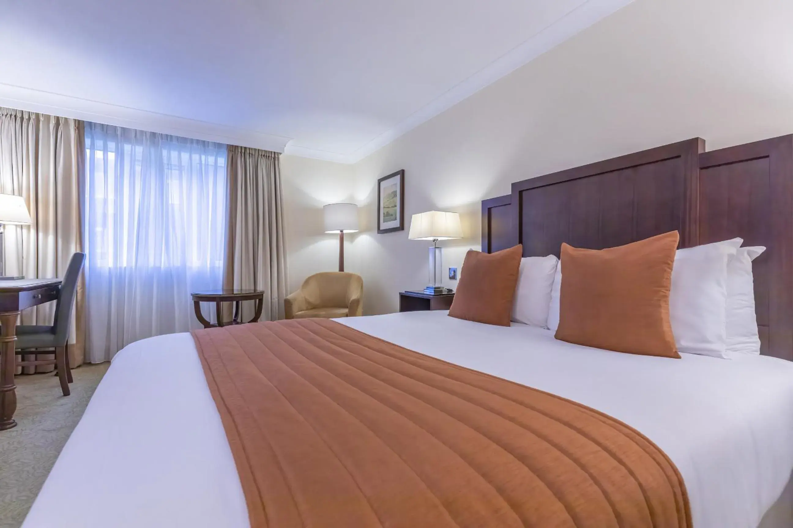 Standard Double Room in Meon Valley Hotel, Golf & Country Club Standard Double Room in Meon Valley Hotel, Golf & Country Club