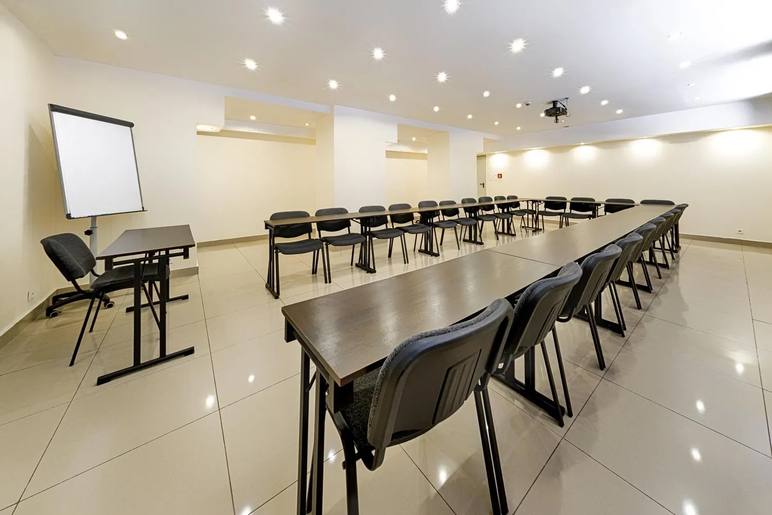 Meeting/conference room in Boutique Hotel's II Rewolucji