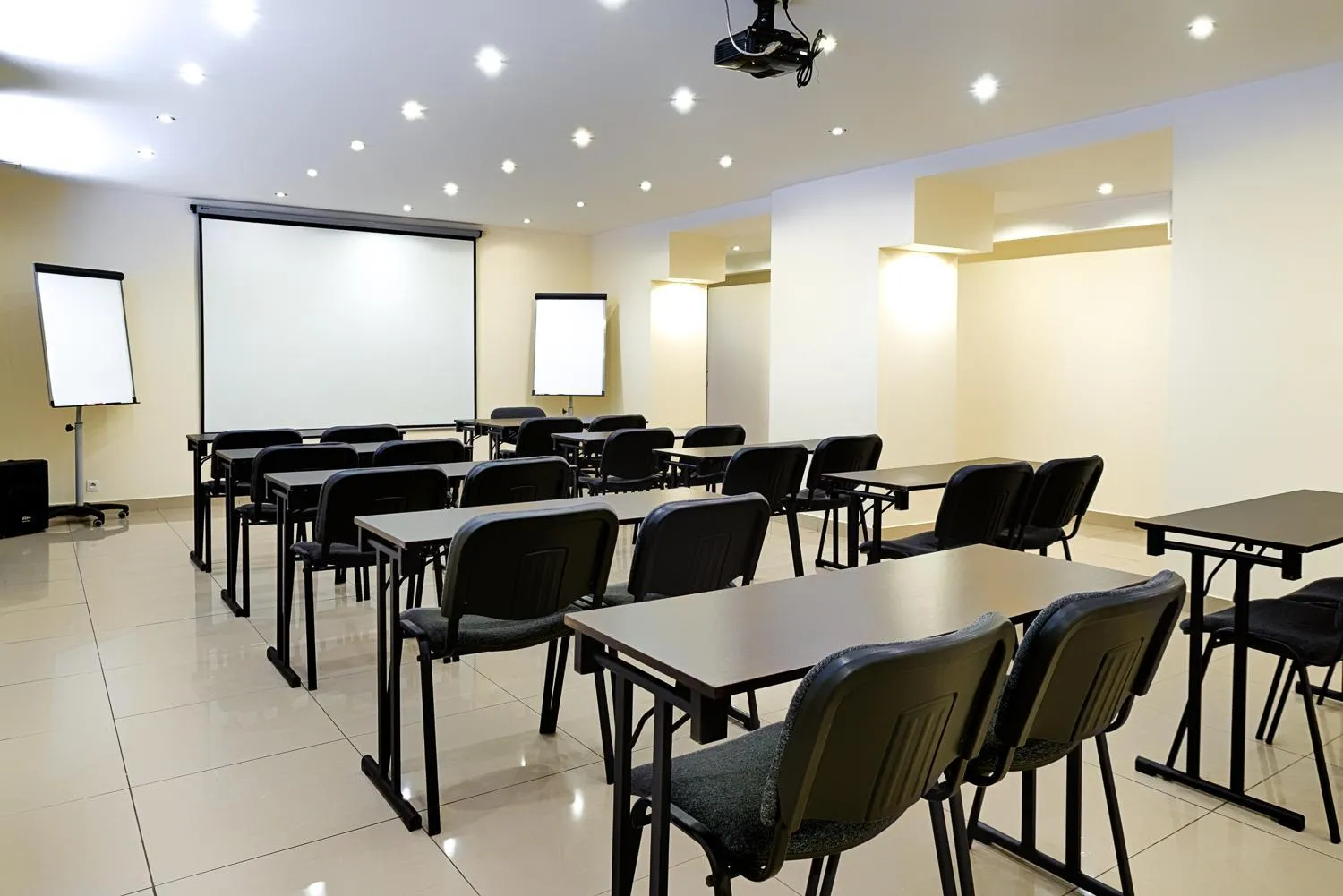 Meeting/conference room in Boutique Hotel's II Rewolucji