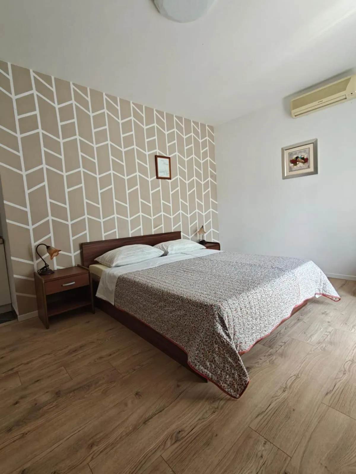 Bed in Apartments Miljas