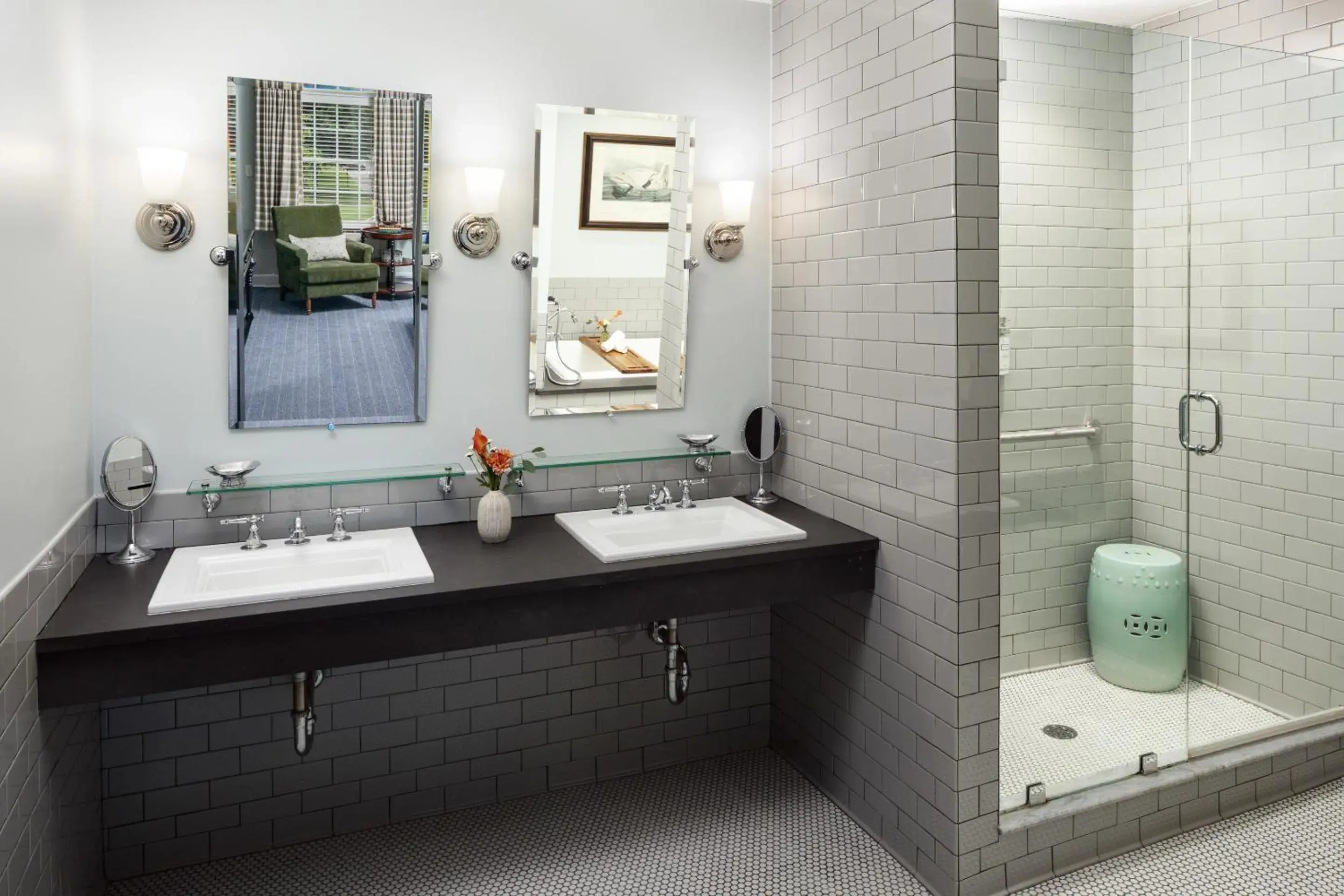 King Suite in Colgate Inn King Suite in Colgate Inn