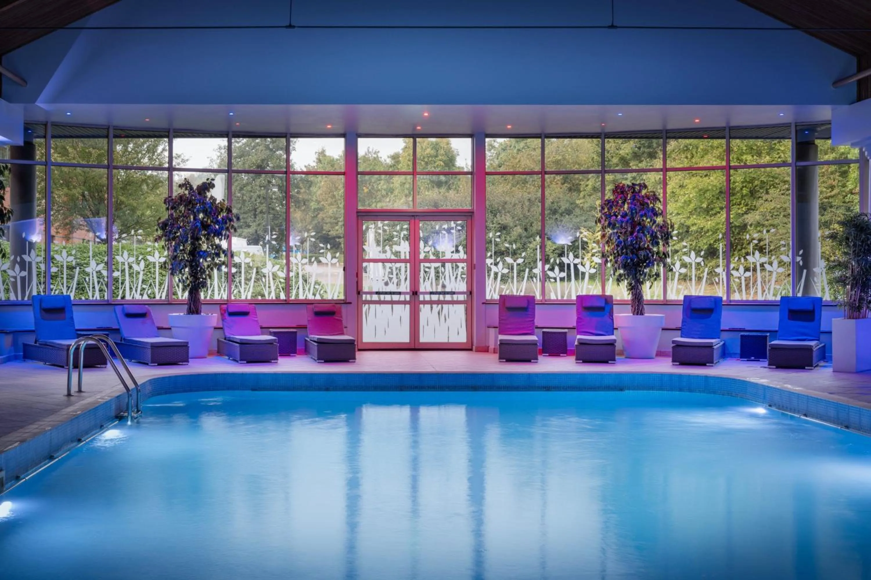 Swimming pool in Delta Hotels by Marriott Huntingdon