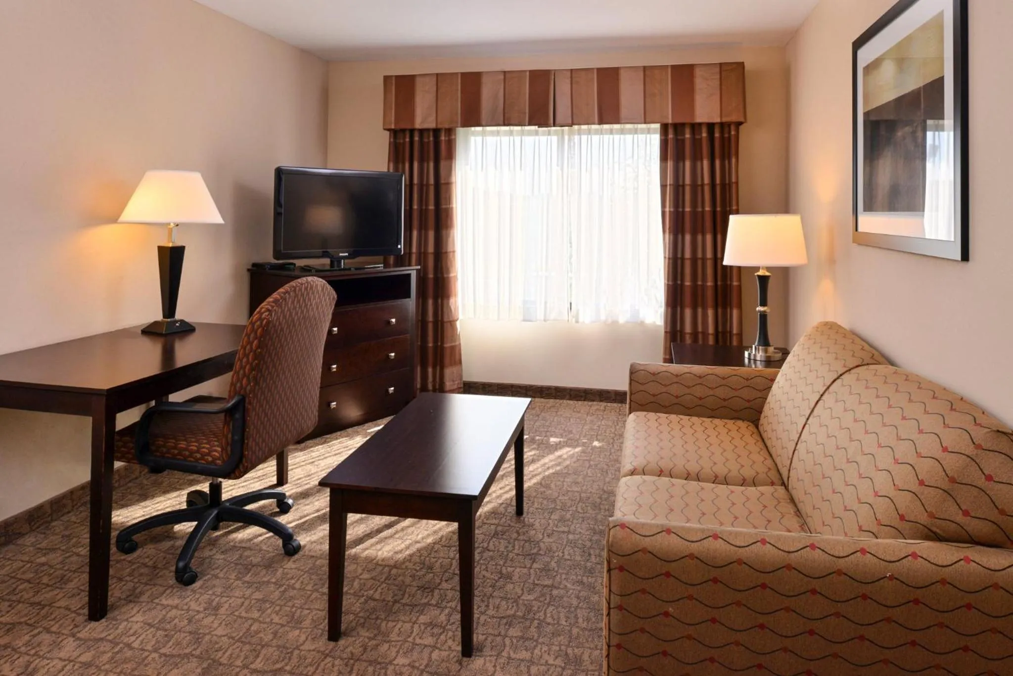 Photo of the whole room in Holiday Inn Express & Suites Fairmont by IHG