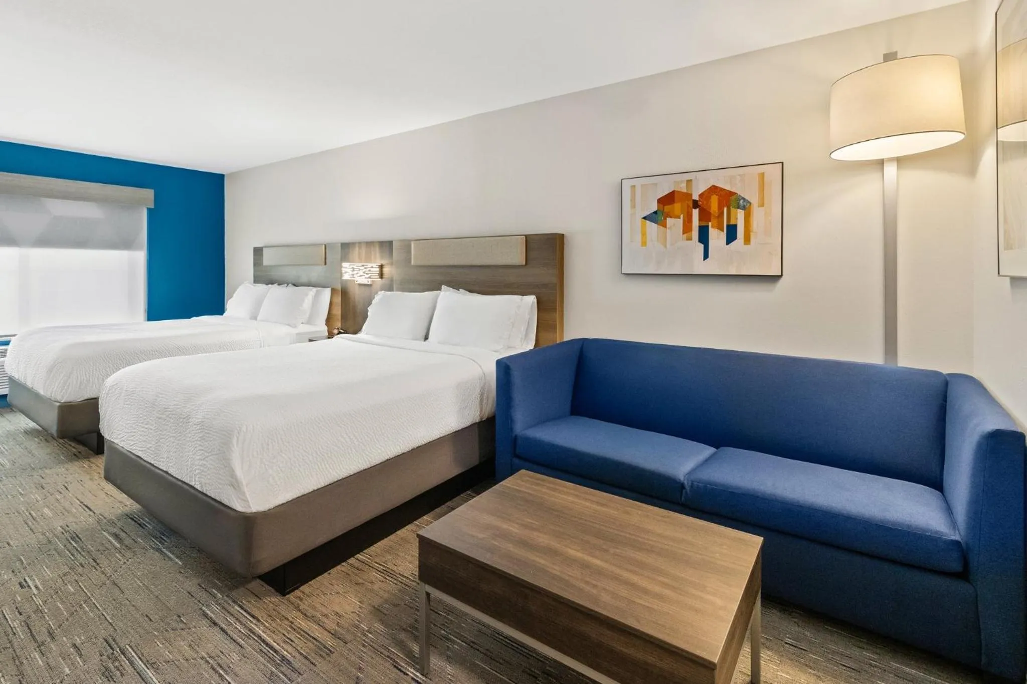 Photo of the whole room, Bed in Holiday Inn Express & Suites Fairmont by IHG