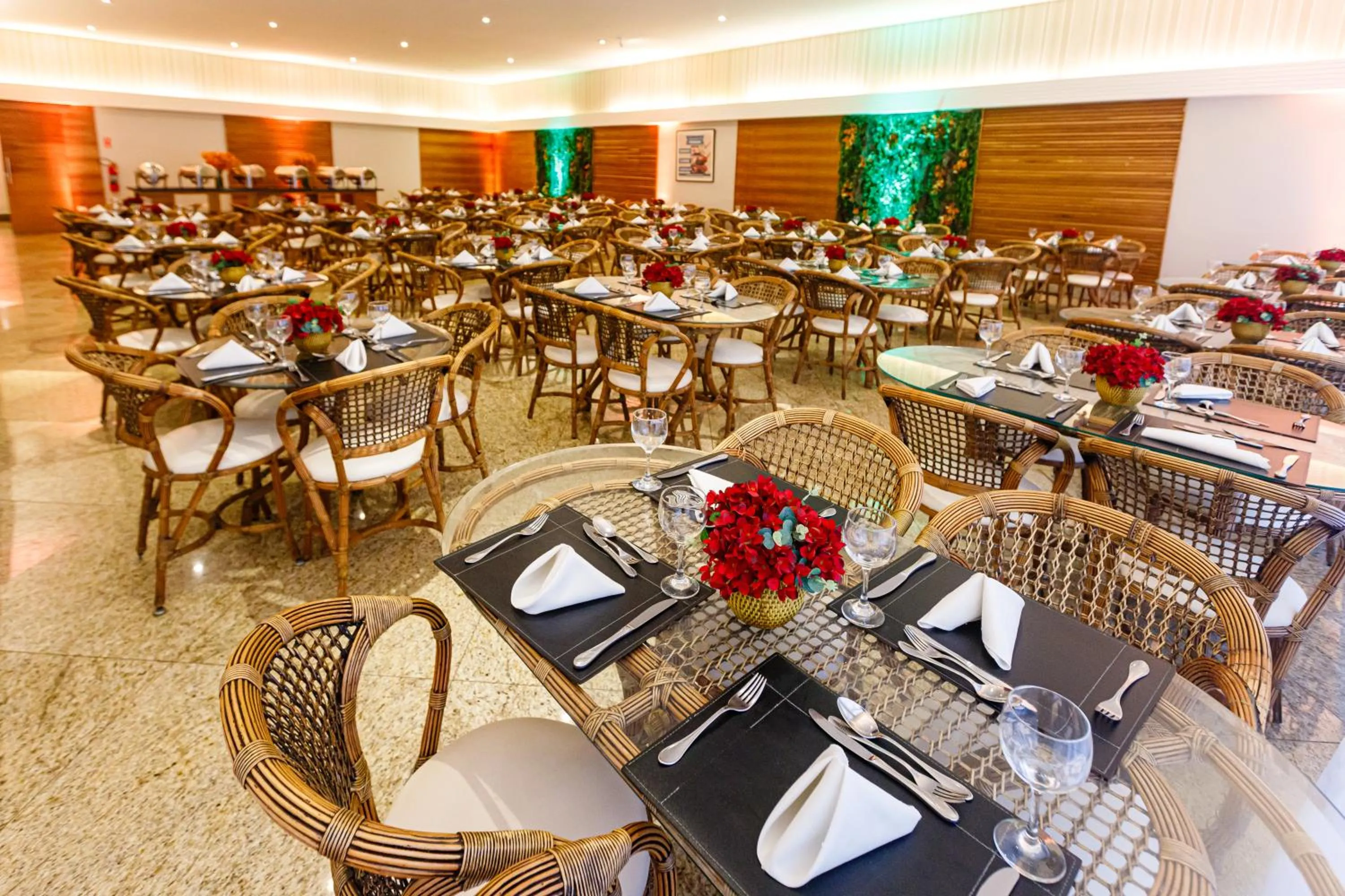 Restaurant/places to eat in Vale Suíço Resort