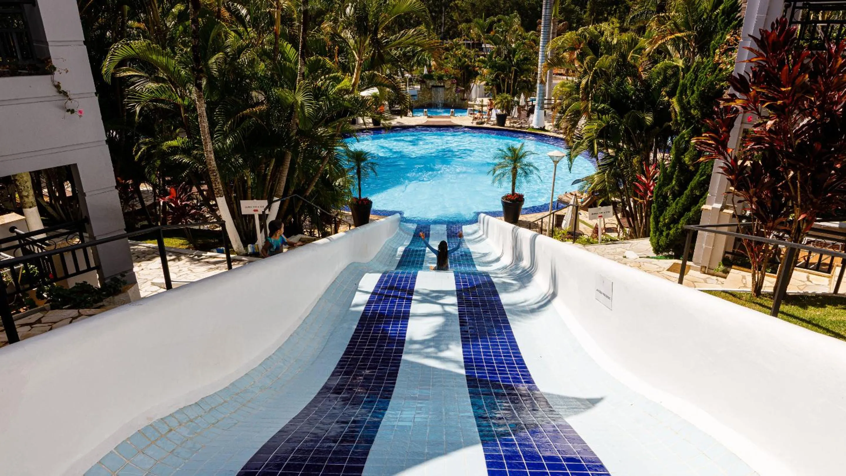 Swimming pool in Vale Suíço Resort