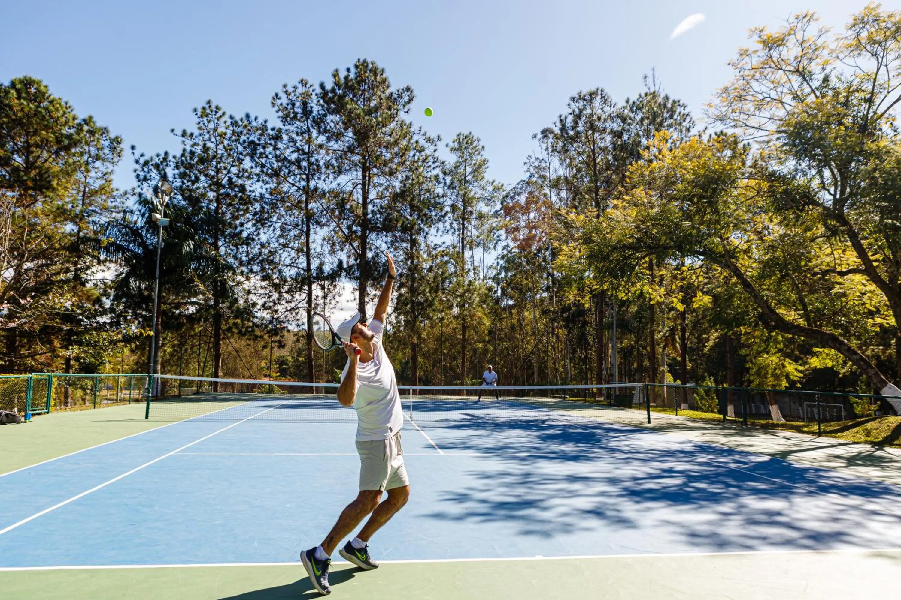 Tennis court in Vale Suíço Resort