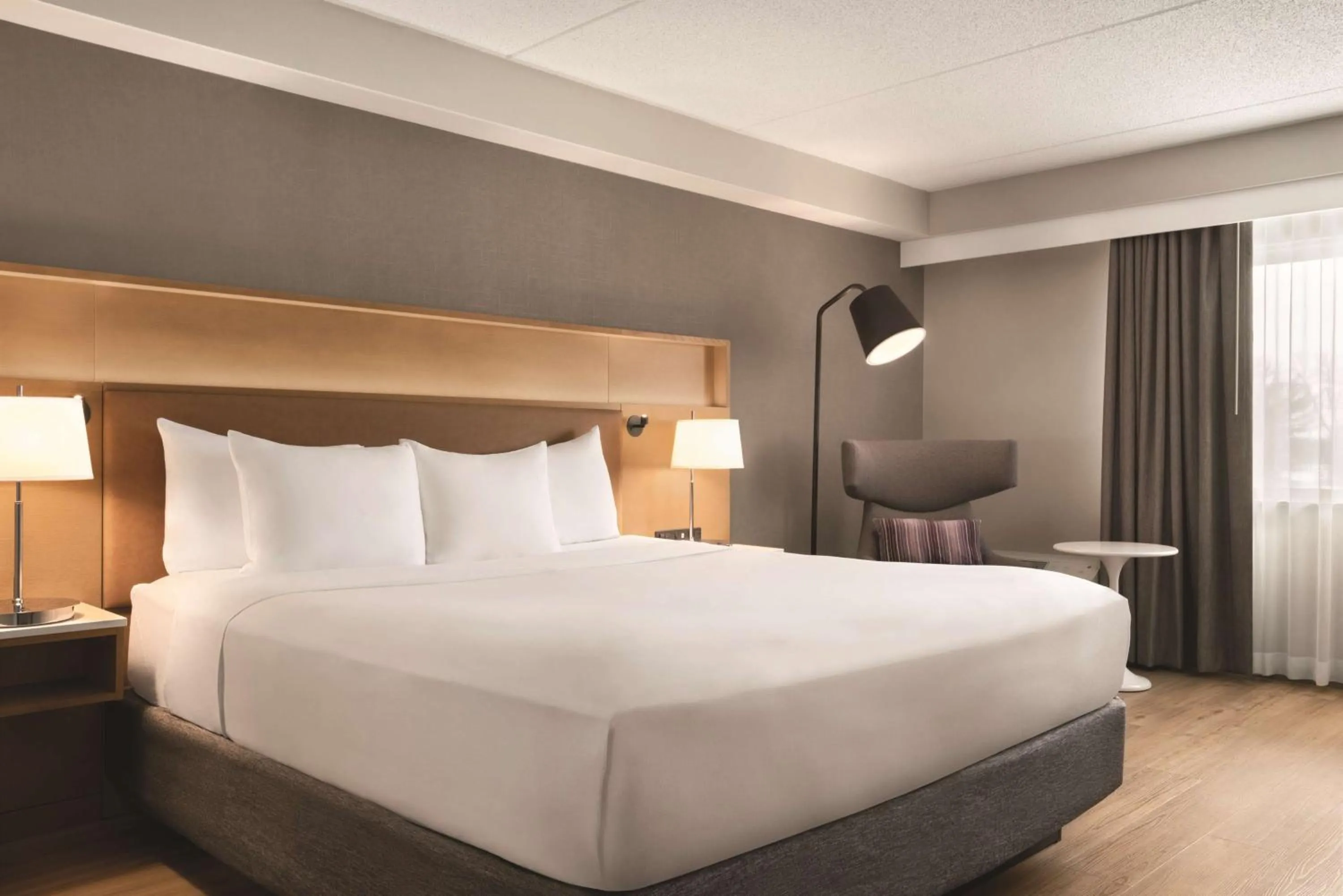 Bed in Oneida Casino Hotel