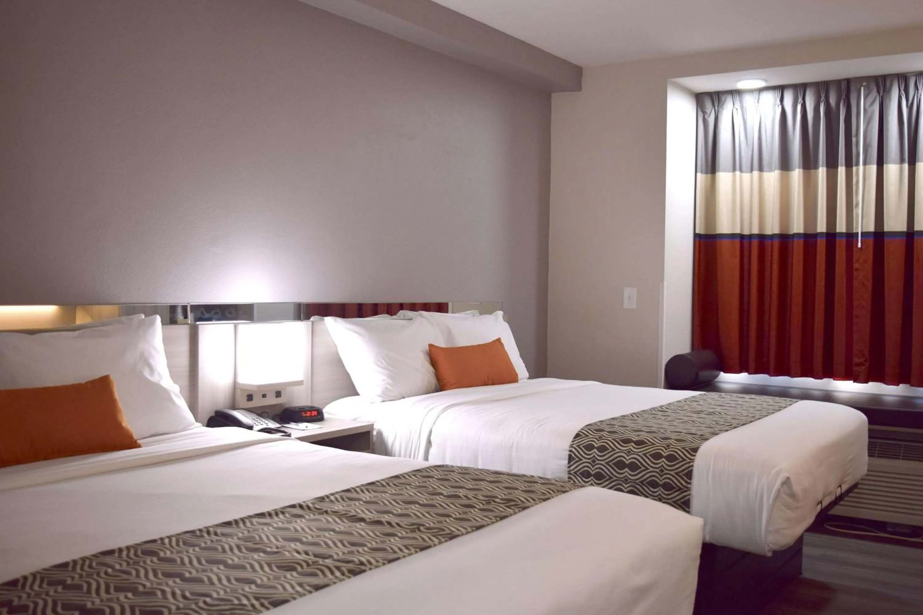 Photo of the whole room, Bed in Microtel Inn & Suites by Wyndham Raleigh
