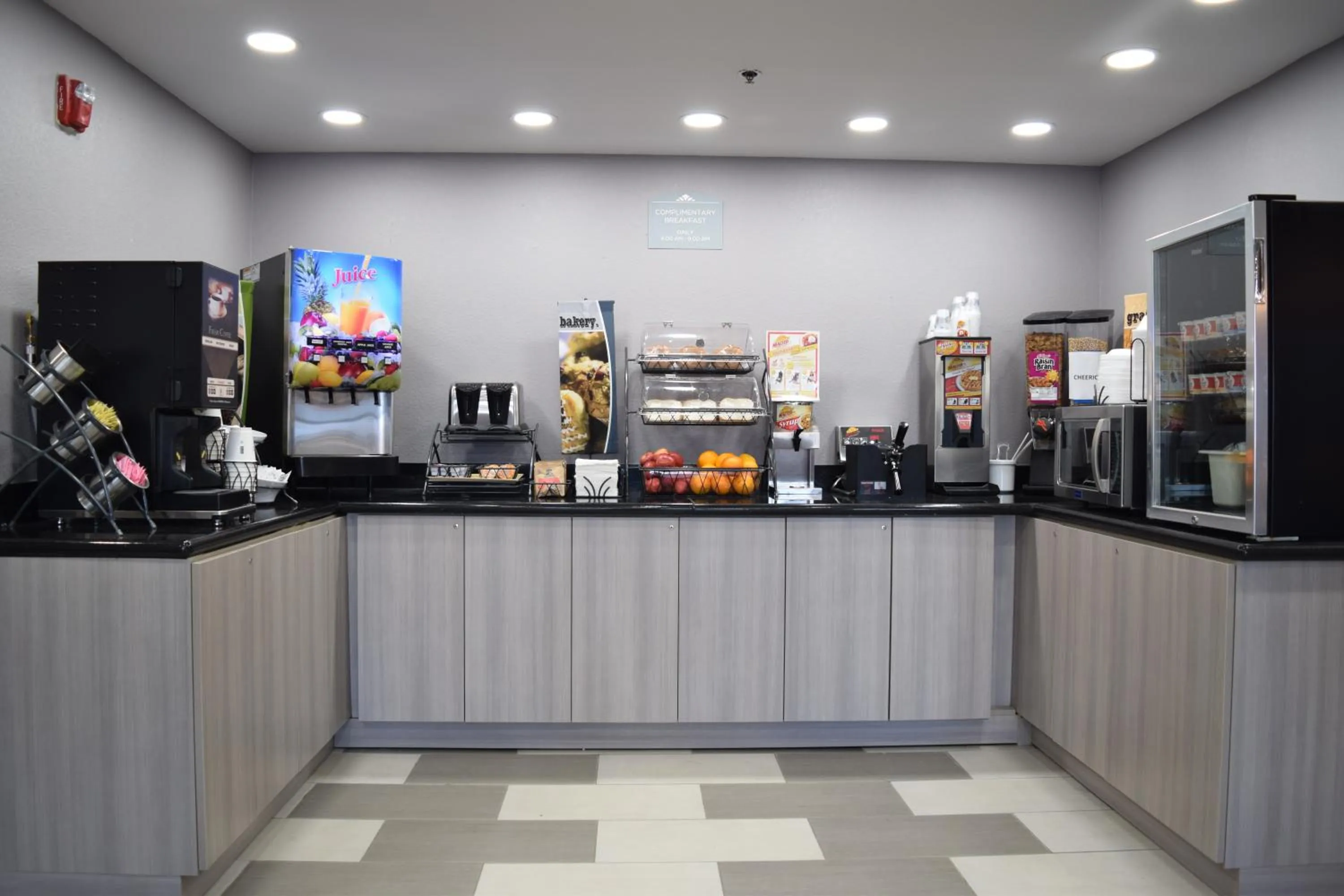 Continental breakfast in Microtel Inn & Suites by Wyndham Raleigh