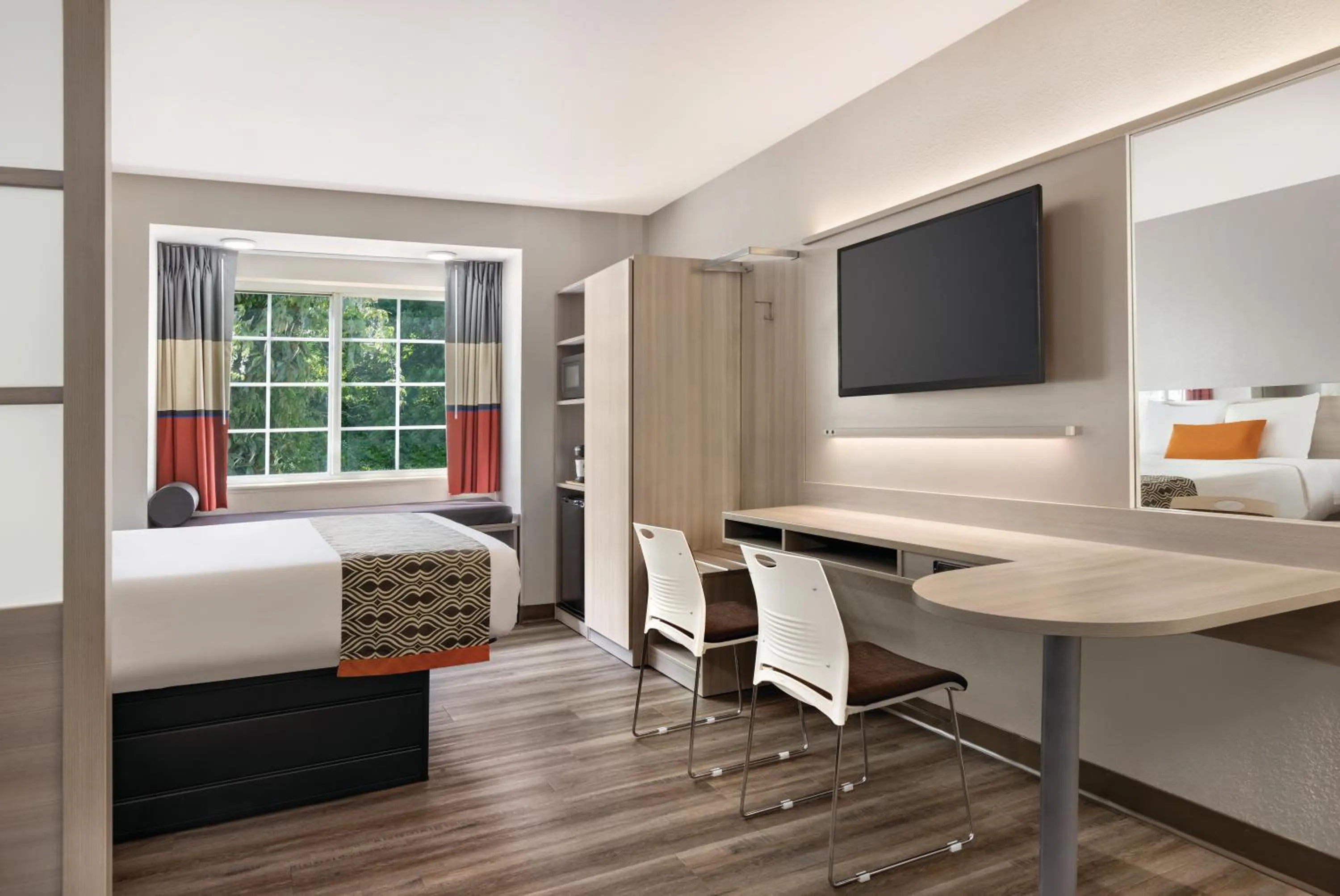 TV and multimedia, Bed in Microtel Inn & Suites by Wyndham Raleigh