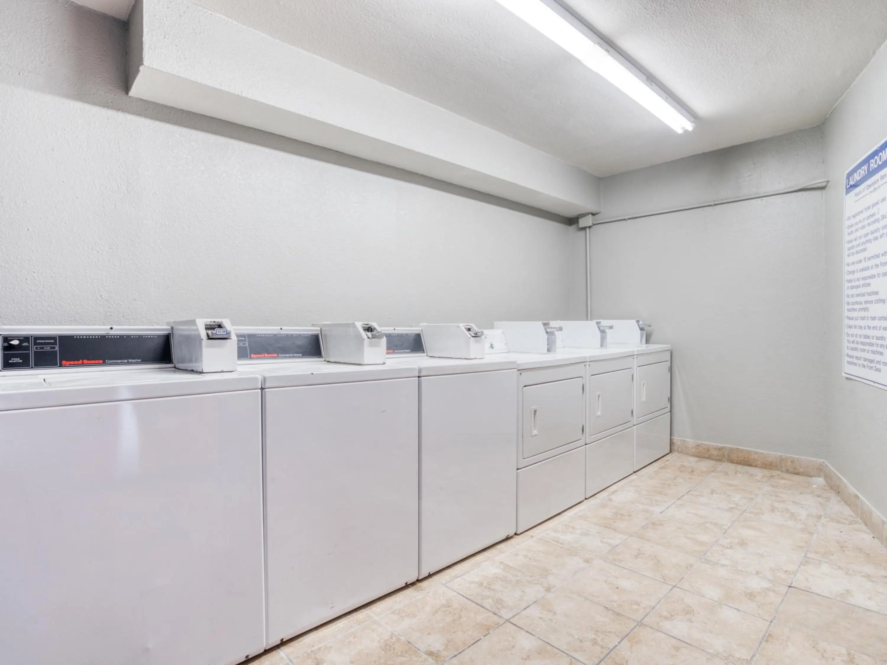 Area and facilities in Alexis Hotel & Banquets Dallas Park Central Galleria