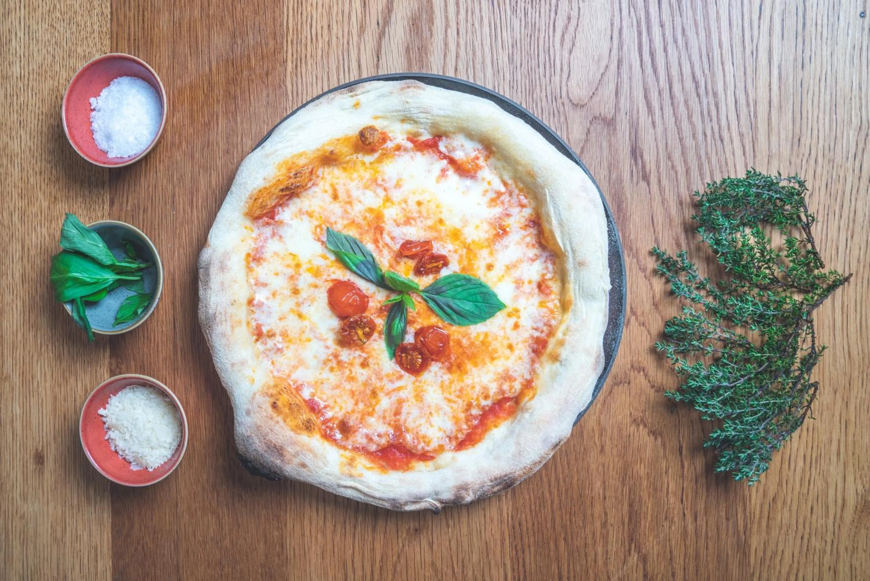 Restaurant/places to eat in Landart Hotel