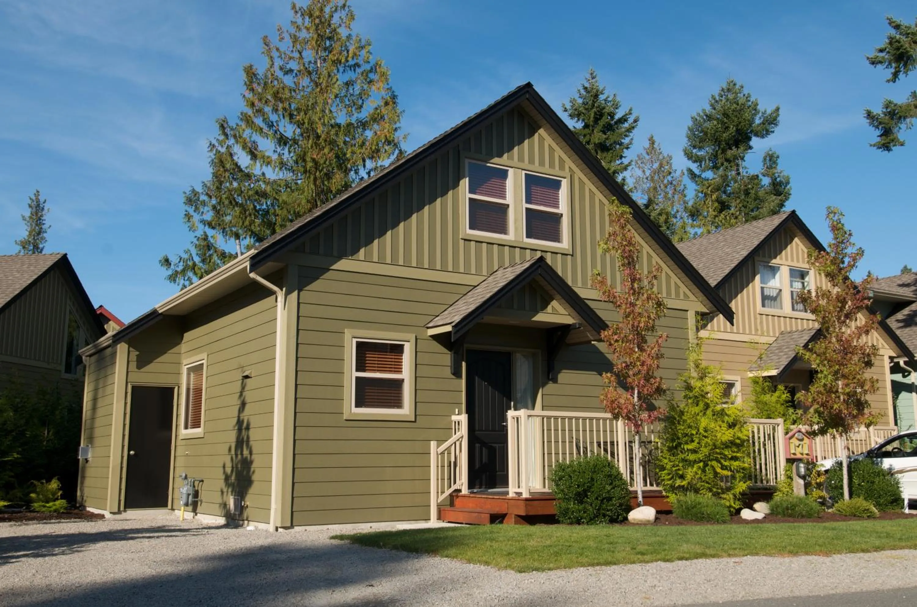 Facade/entrance in Oceanside Village Resort