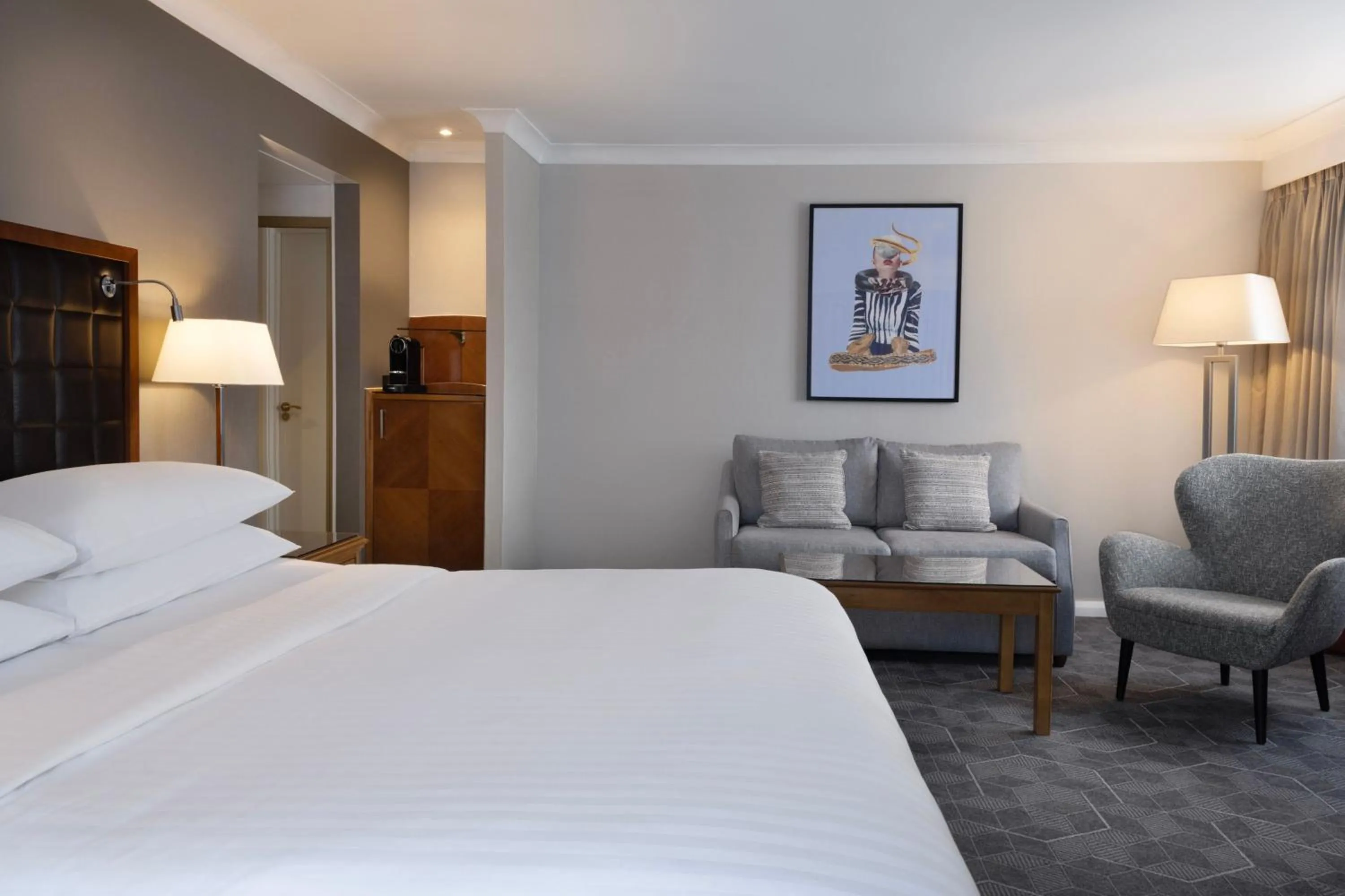 Photo of the whole room, Bed in Delta Hotels by Marriott Northampton