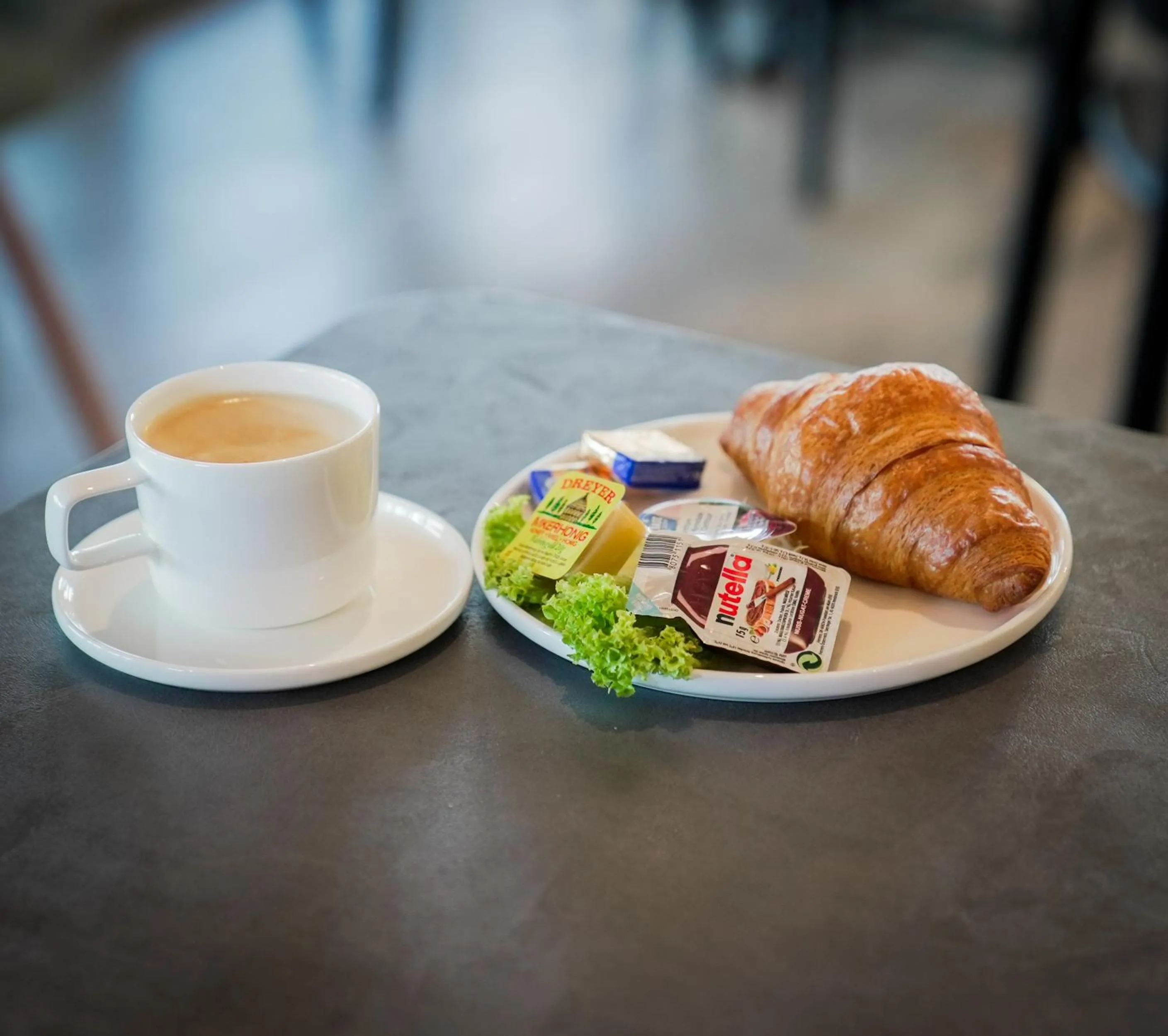 Breakfast in Hotel M24 - Alle Zimmer mit Küchenzeile