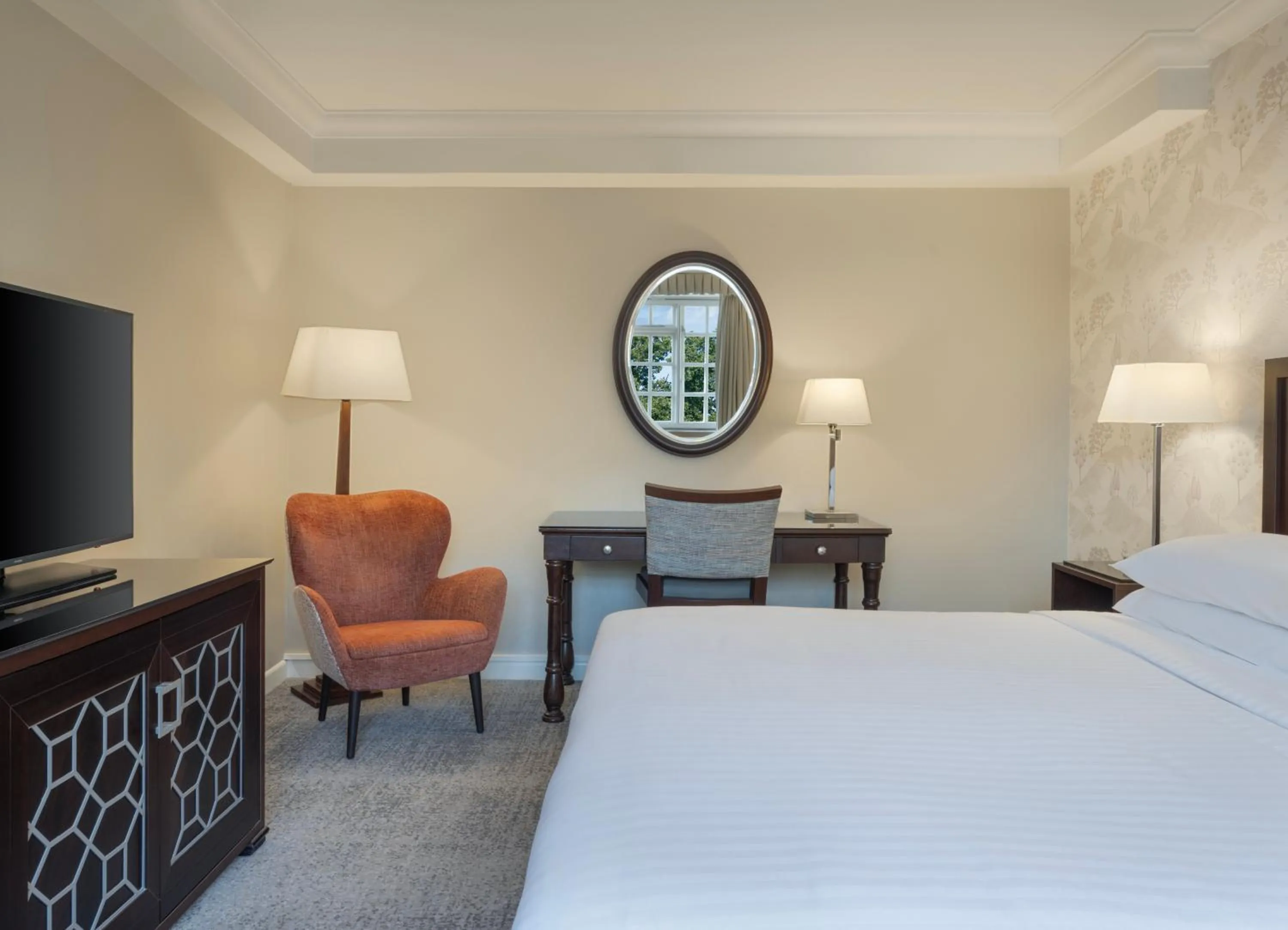 Bedroom, Bed in Delta Hotels by Marriott St Pierre Country Club