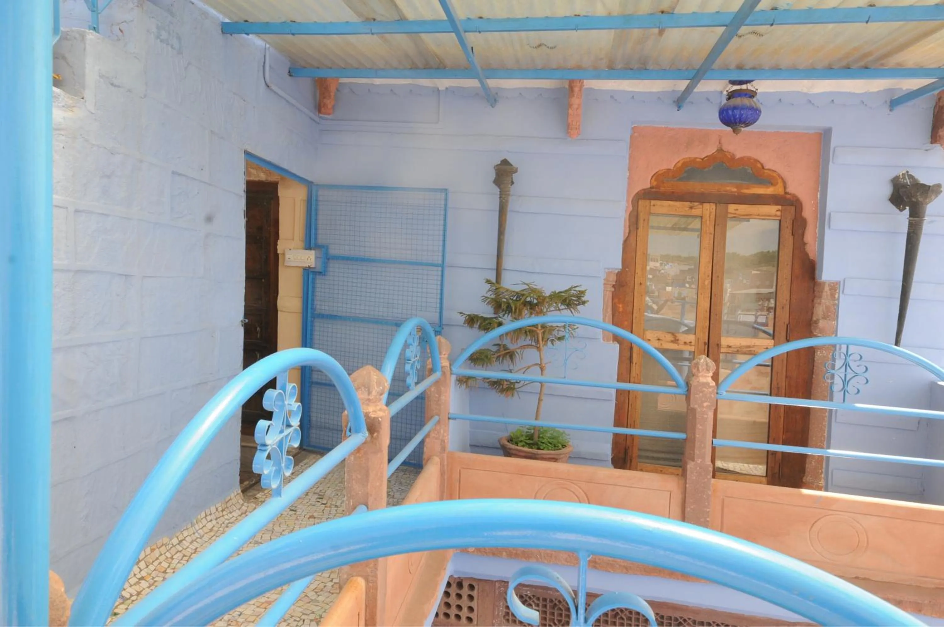 Area and facilities in Juna Mahal Boutique Home Stay
