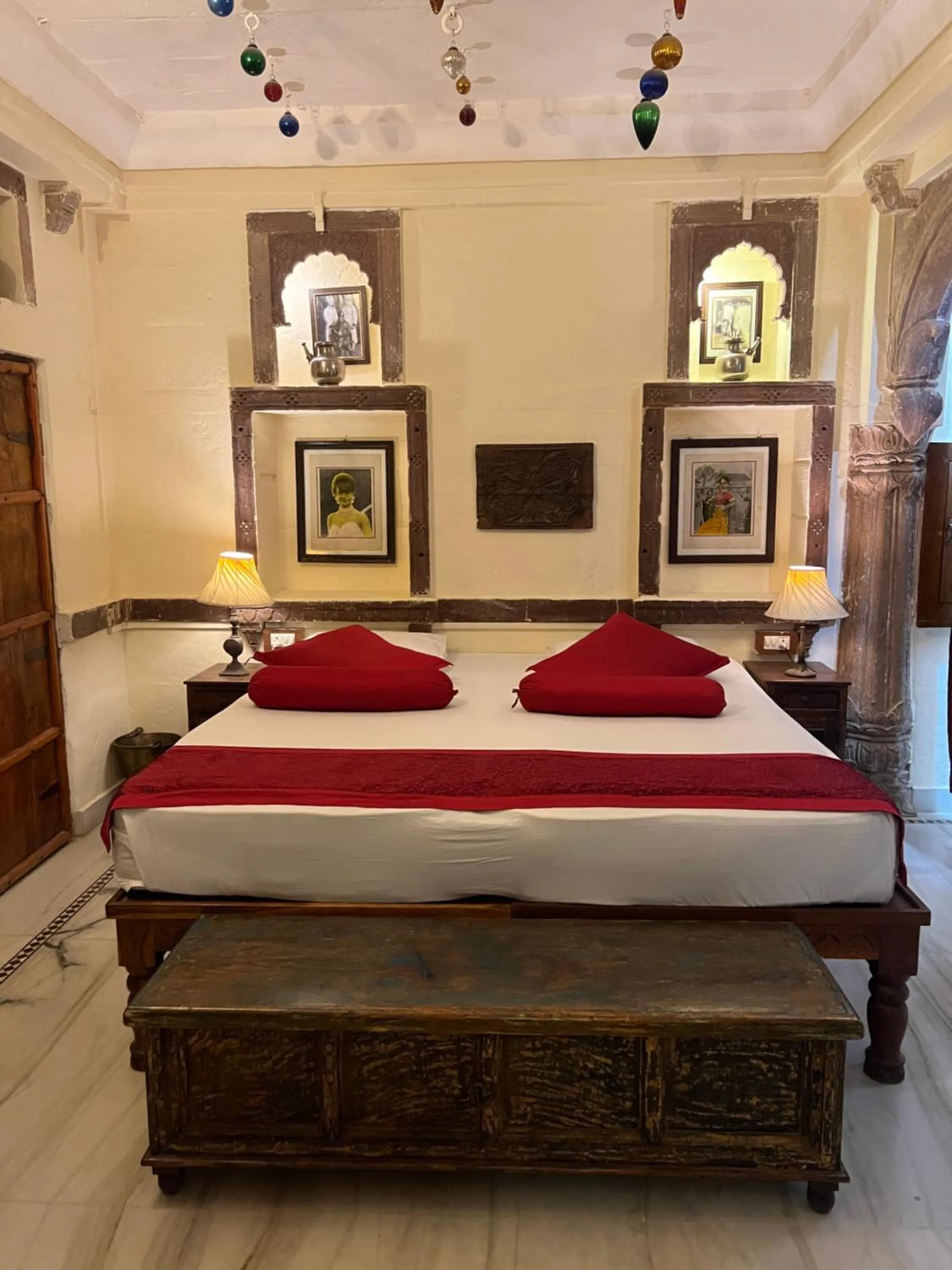 Bed in Juna Mahal Boutique Home Stay
