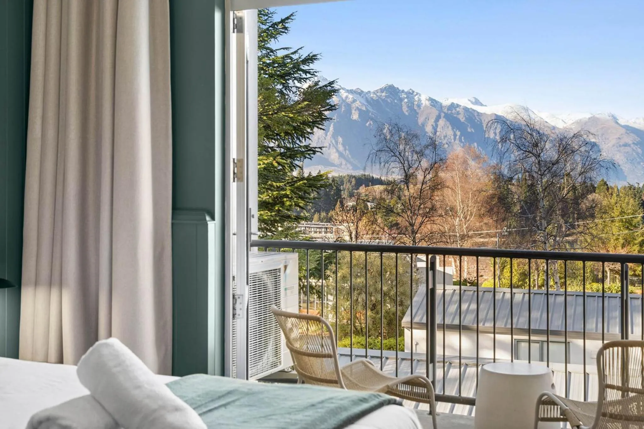 Natural landscape in Hampshire Holiday Parks - Queenstown Lakeview