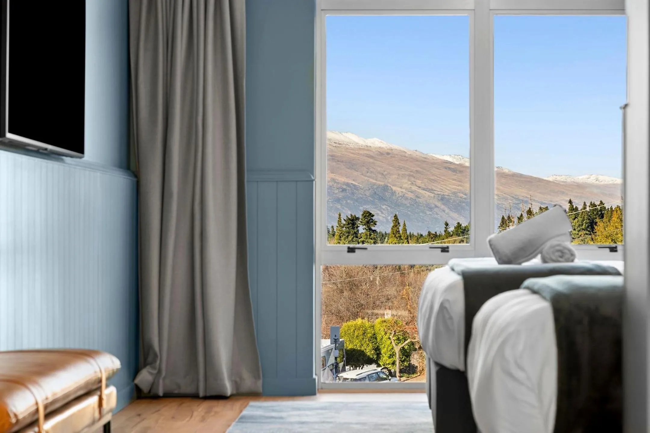 Bedroom in Hampshire Holiday Parks - Queenstown Lakeview