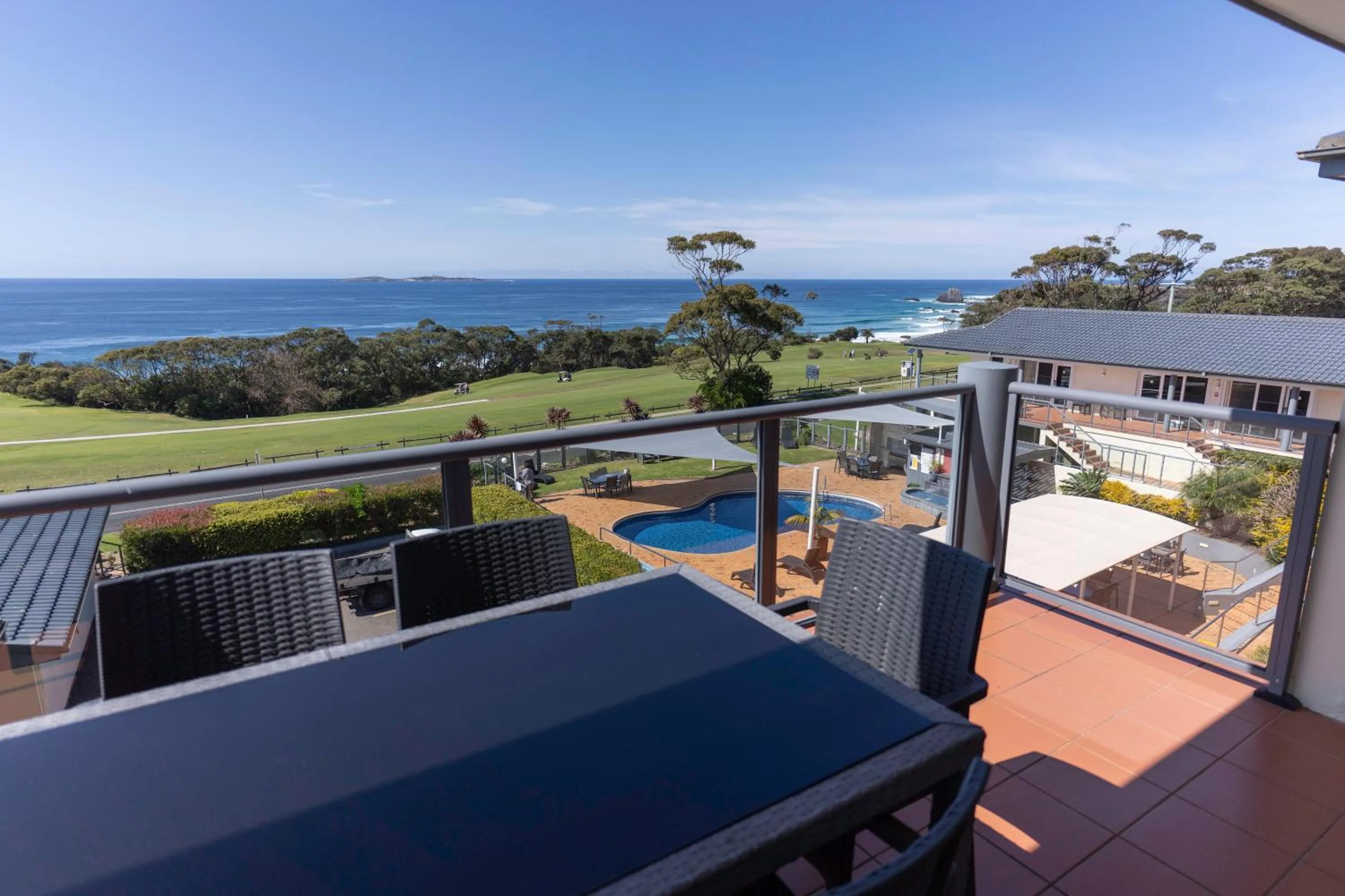 Amooran Oceanside Apartments and Motel